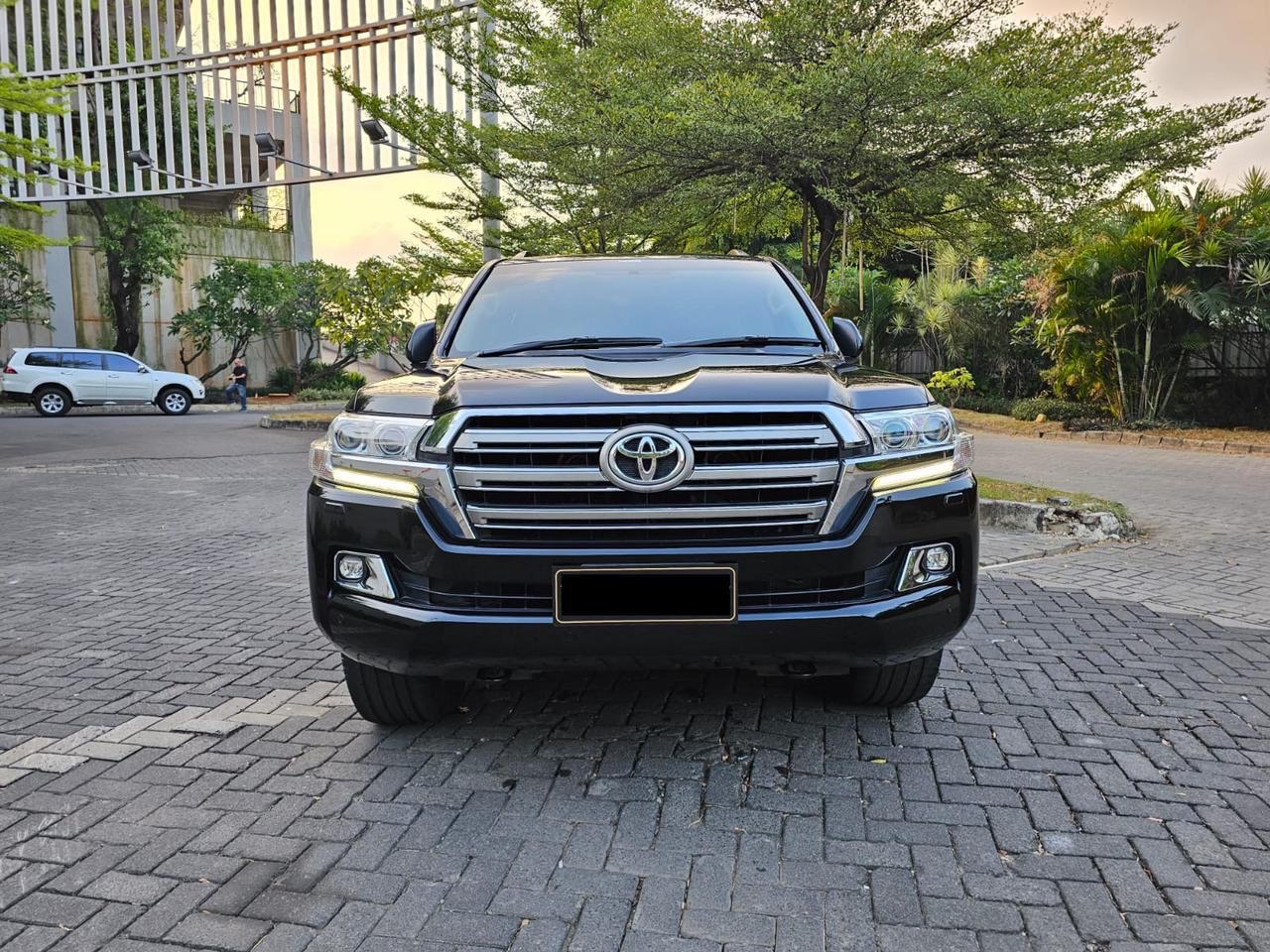 2015 Toyota Land Cruiser VX Grade 2015 Toyota Land Cruiser VX Grade