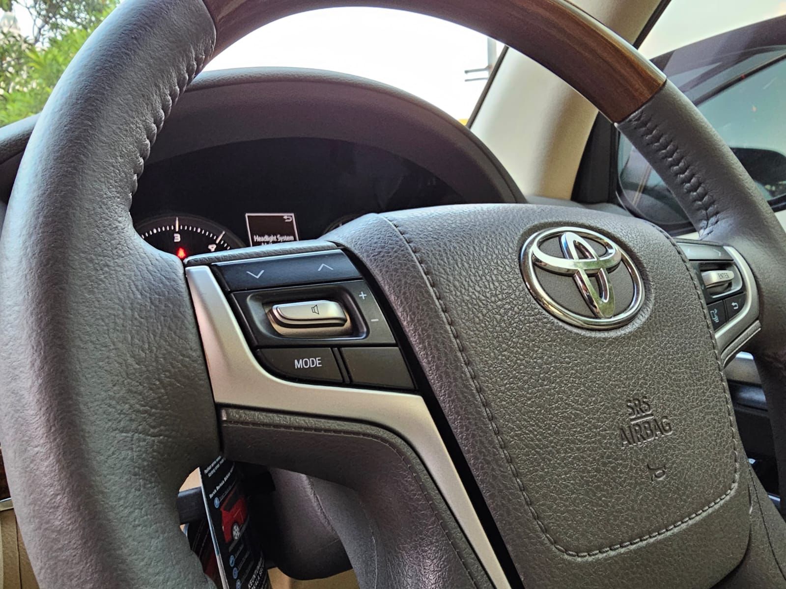 2015 Toyota Land Cruiser VX Grade 2015 Toyota Land Cruiser VX Grade