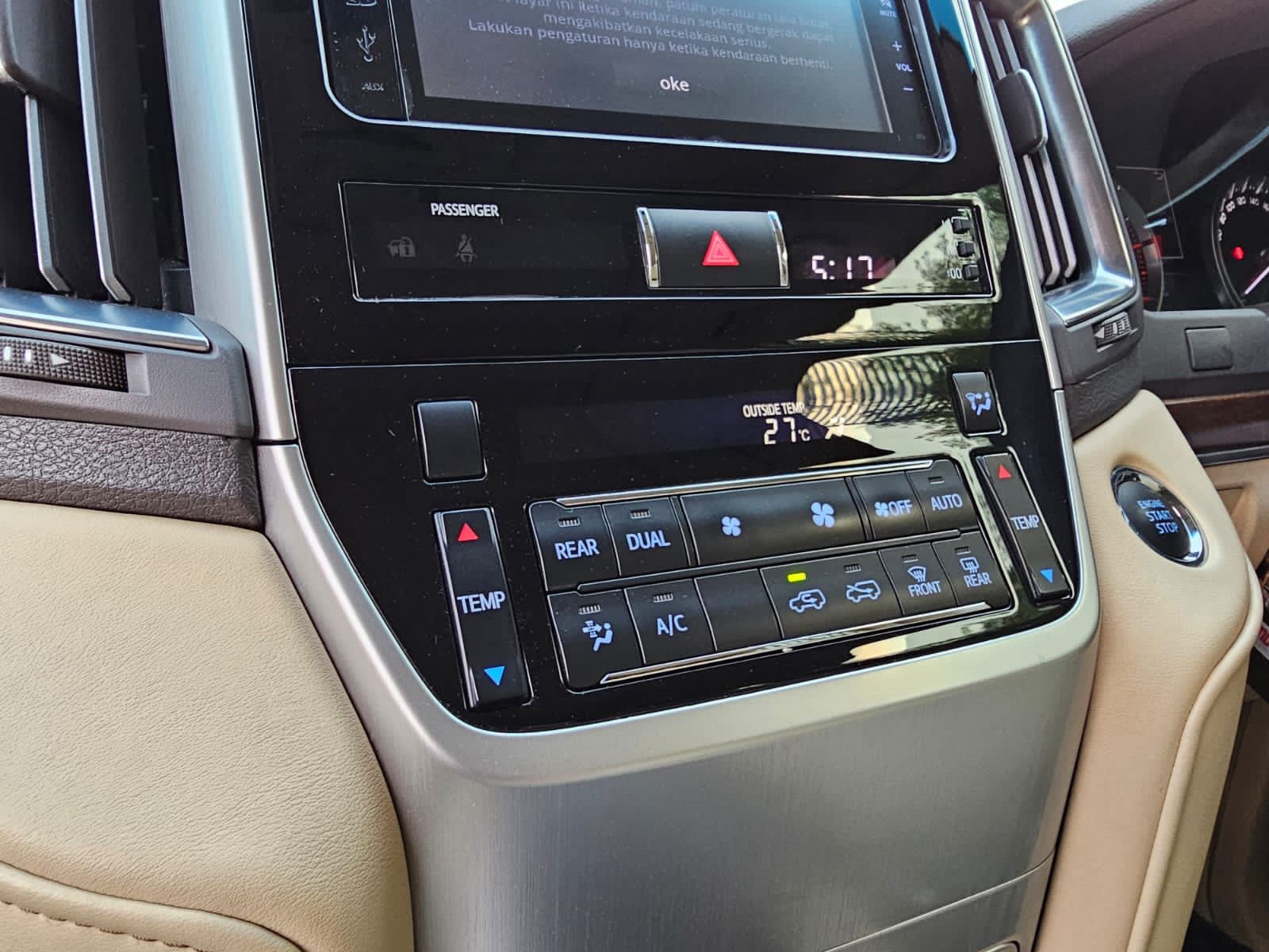 2015 Toyota Land Cruiser VX Grade 2015 Toyota Land Cruiser VX Grade