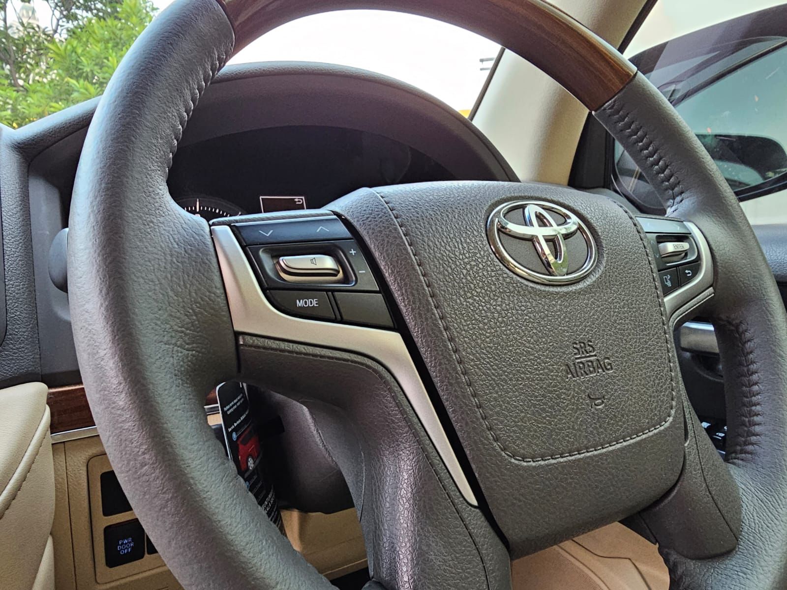 2015 Toyota Land Cruiser VX Grade 2015 Toyota Land Cruiser VX Grade