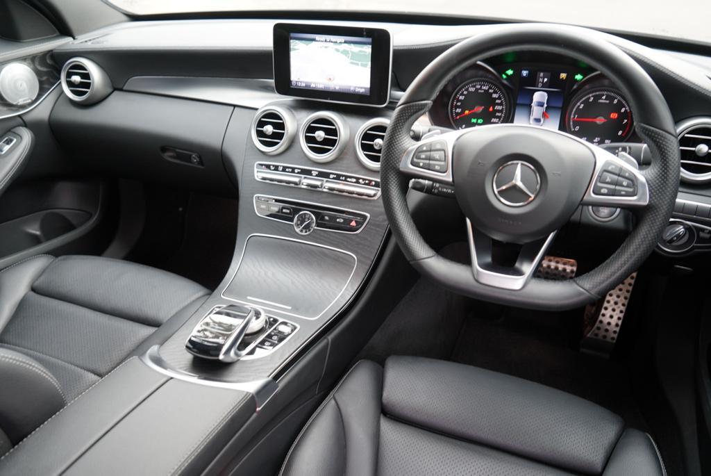 Dijual 2018 Mercedes Benz C-Class Sedan C 300 AMG Line C 300 AMG Line Bekas