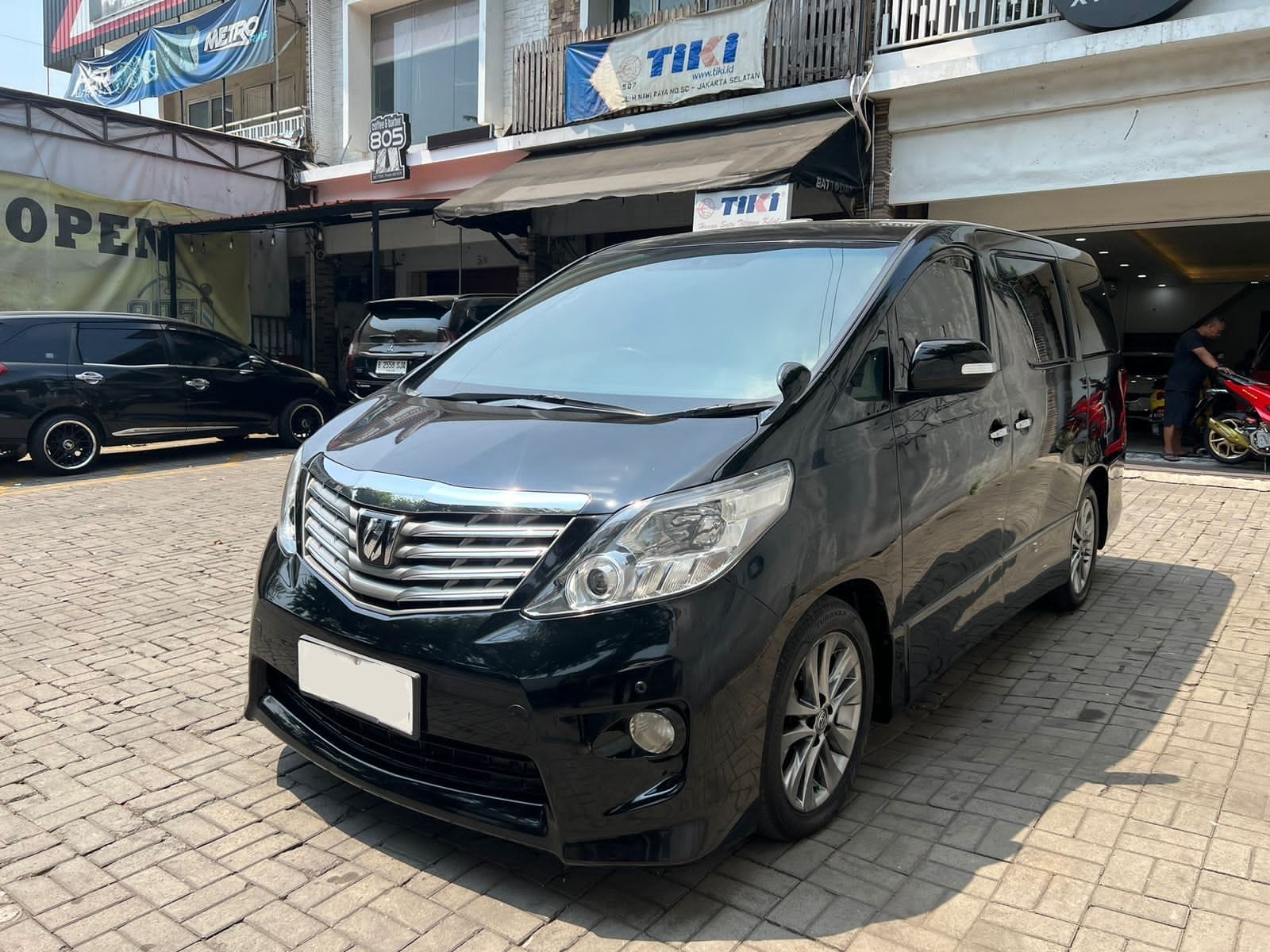 2011 Toyota Alphard  SC 2.4 AT Bekas 2011 Toyota Alphard  SC 2.4 AT Bekas