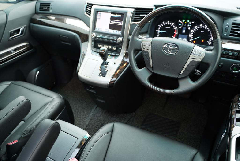 Dijual 2014 Toyota Alphard  SC 2.4 AT SC 2.4 AT Bekas