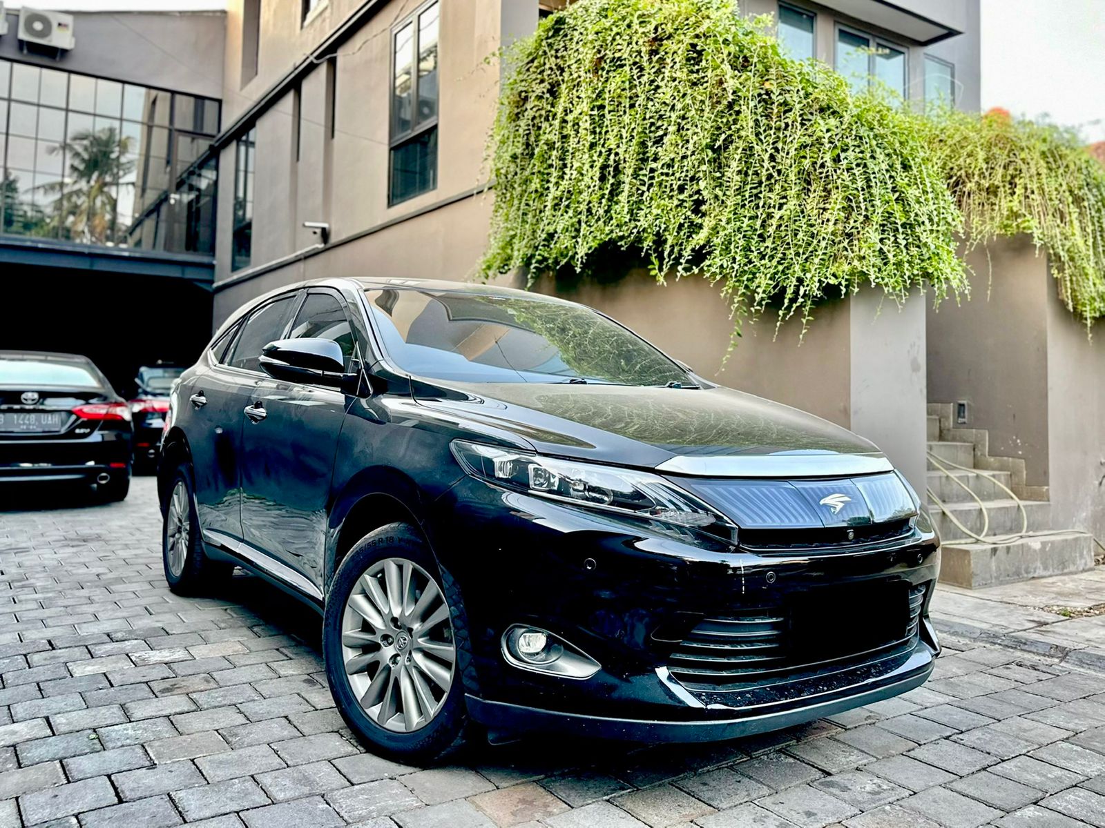 Second Hand 2015 Toyota Harrier 2.0 GS PREMIUM SOUND Second Hand 2015 Toyota Harrier 2.0 GS PREMIUM SOUND