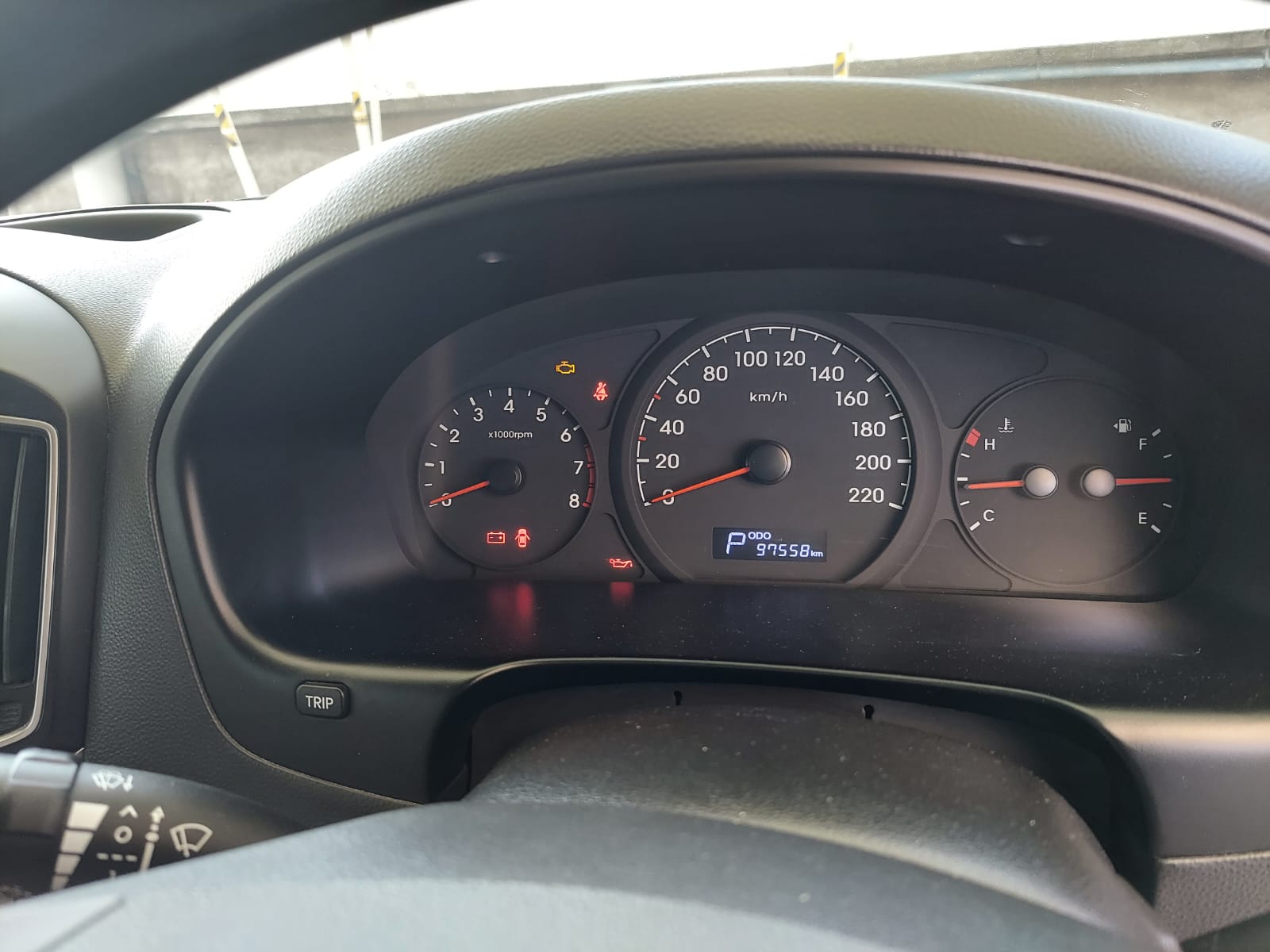 2016 Hyundai H-1  GLS 2.4 A/T 9 SEATER 2016 Hyundai H-1  GLS 2.4 A/T 9 SEATER