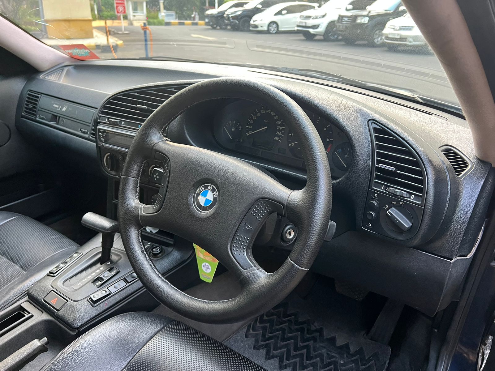 1993 BMW 3 Series Gran Turismo 318d 1993 BMW 3 Series Gran Turismo 318d