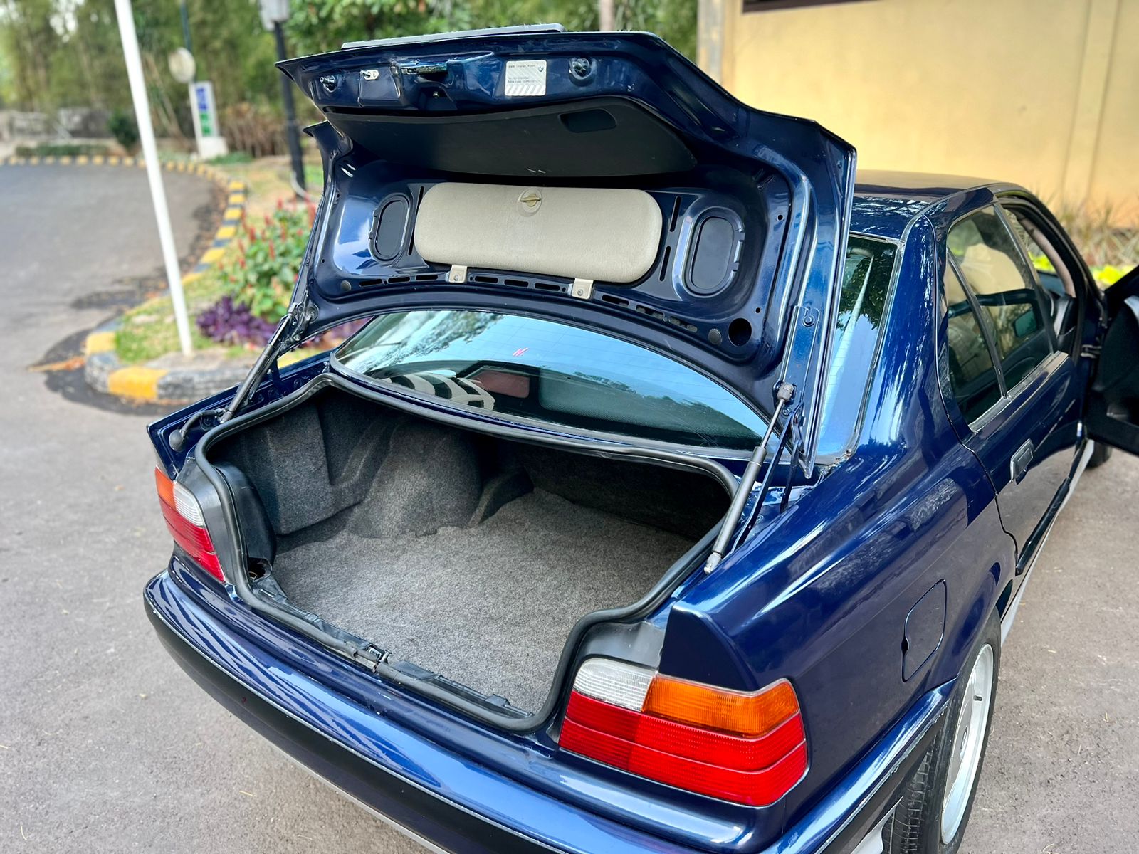 1993 BMW 3 Series Gran Turismo 318d 1993 BMW 3 Series Gran Turismo 318d