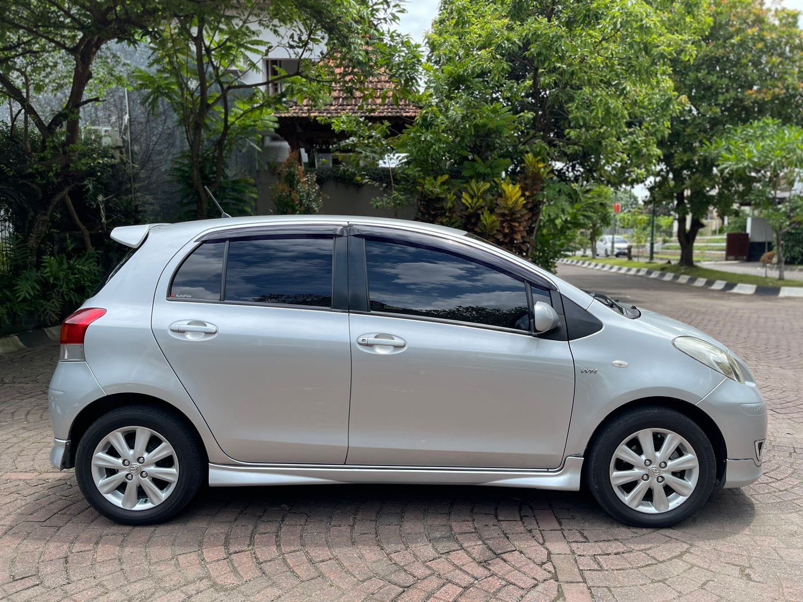 Used 2012 Toyota Yaris  E AT E AT for sale