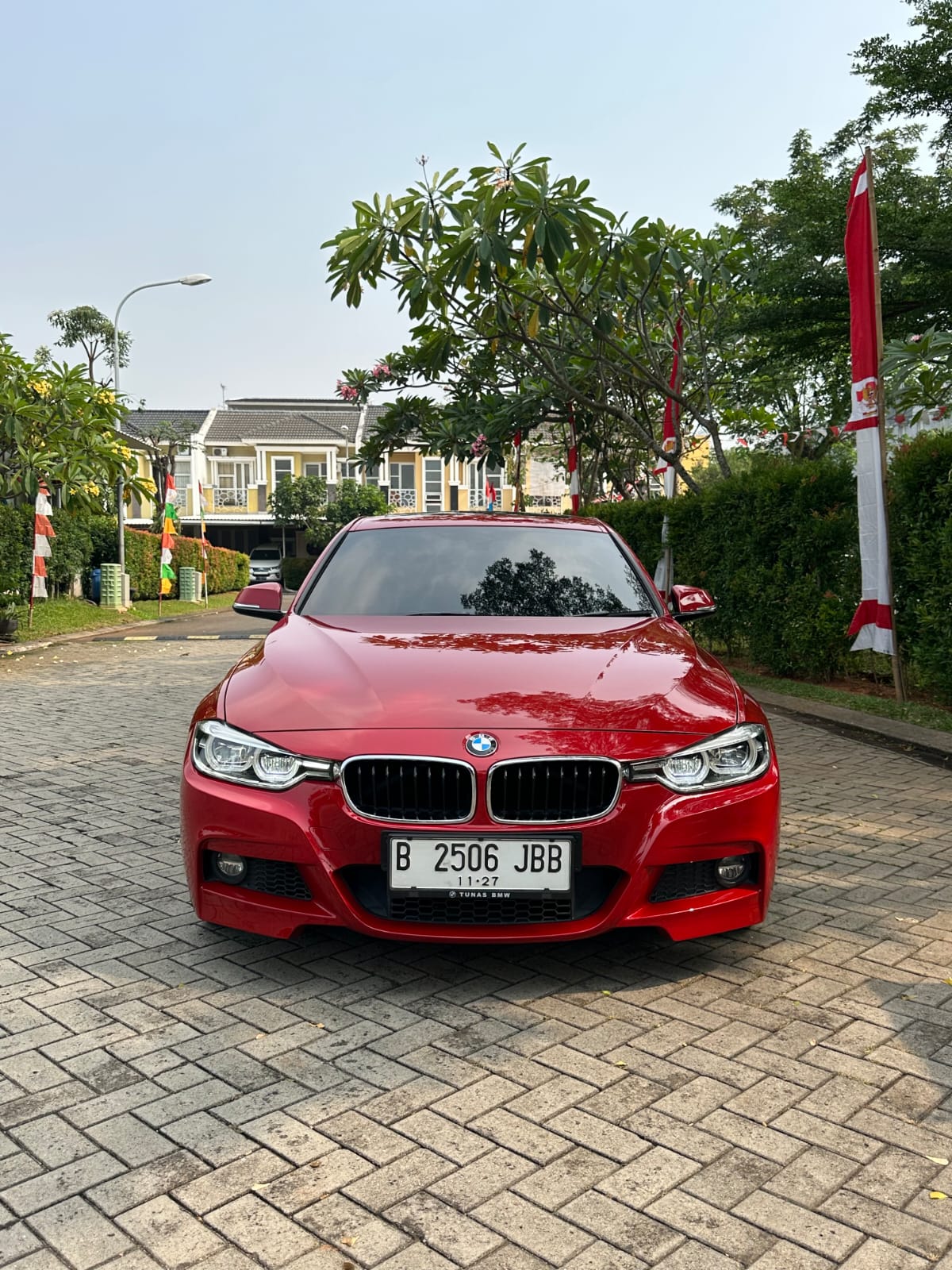 2017 BMW 3 Series Sedan  330i M Sport Bekas 2017 BMW 3 Series Sedan  330i M Sport Bekas