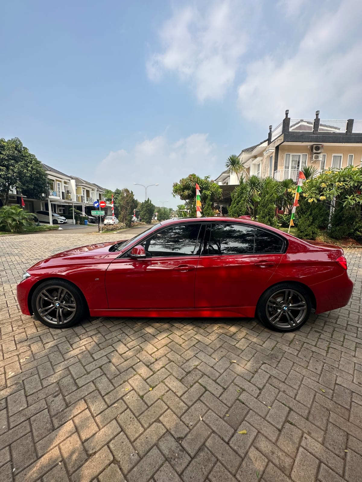 2017 BMW 3 Series Sedan  330i M Sport 2017 BMW 3 Series Sedan  330i M Sport