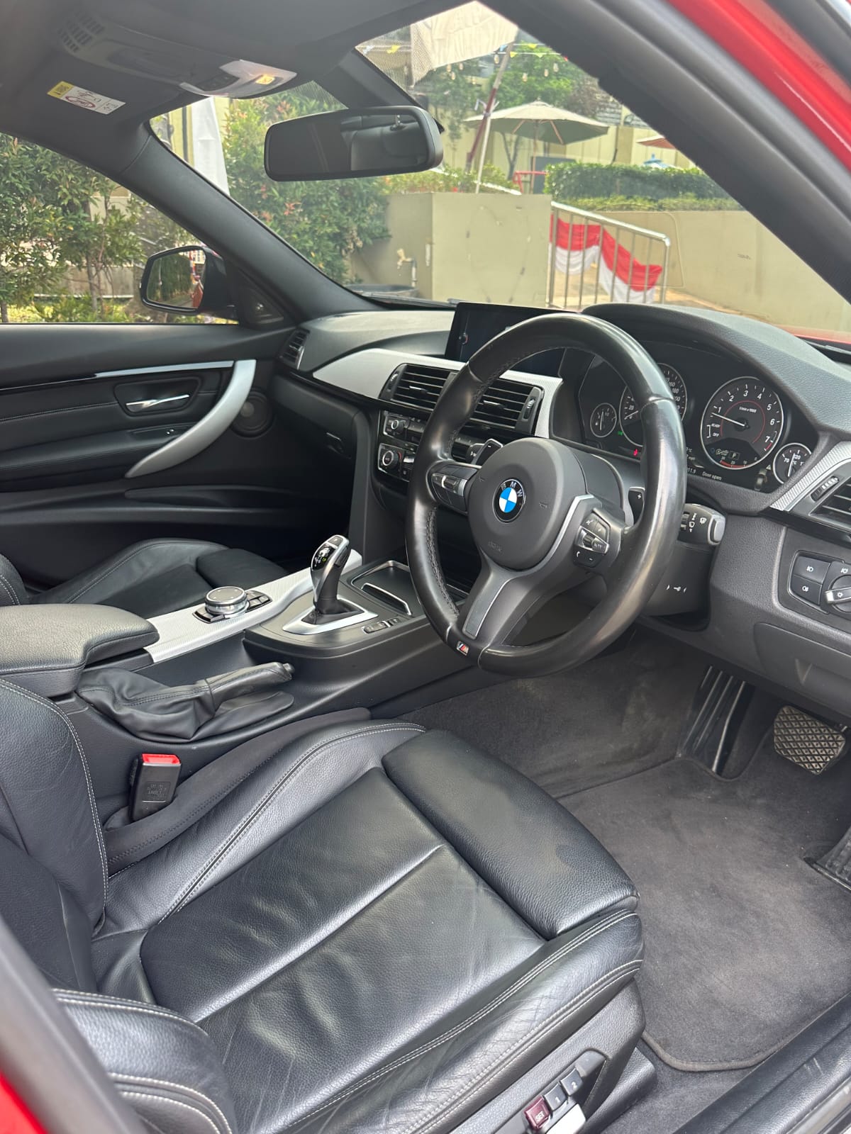 2017 BMW 3 Series Sedan  330i M Sport 2017 BMW 3 Series Sedan  330i M Sport