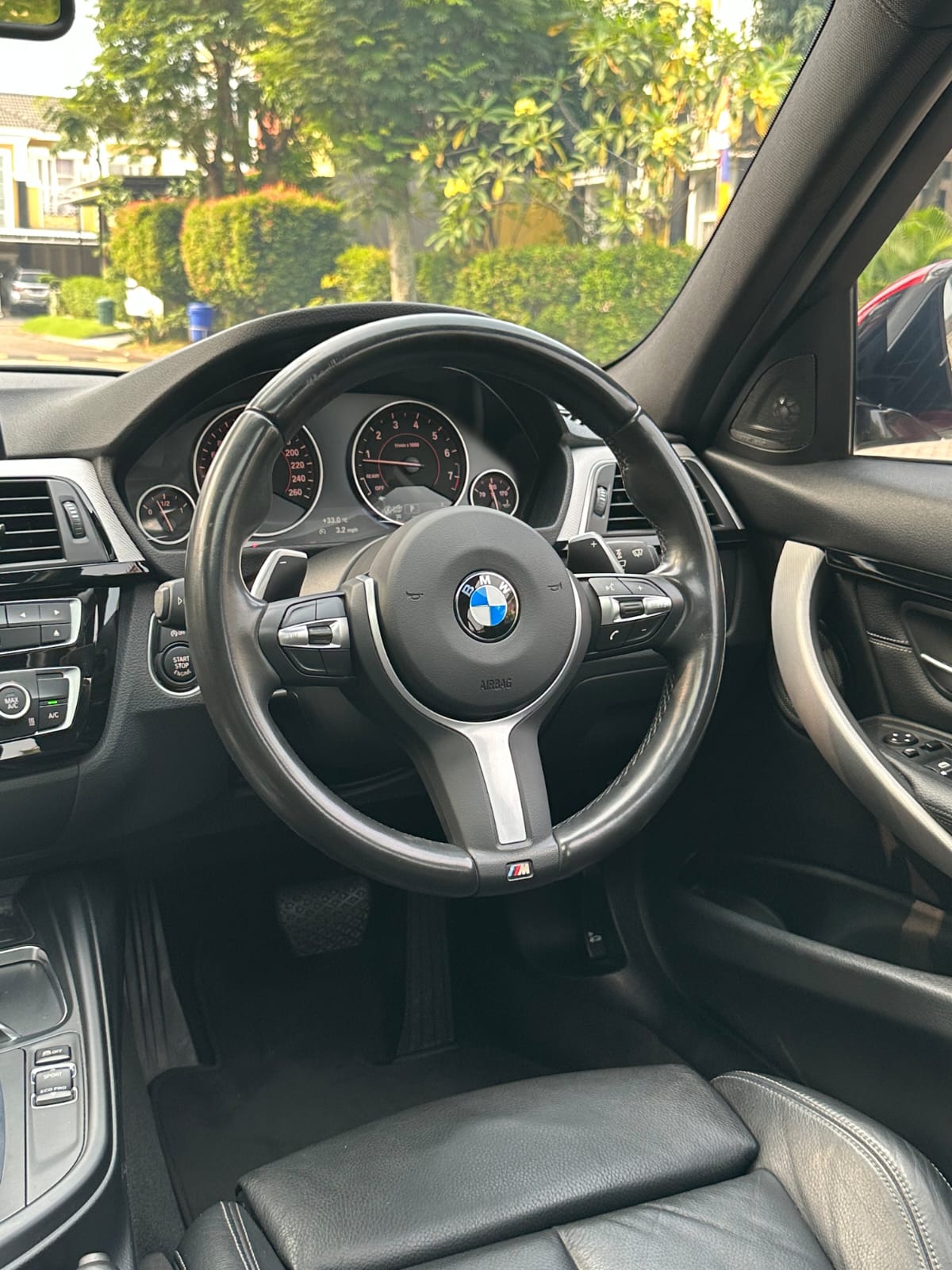 2017 BMW 3 Series Sedan  330i M Sport 2017 BMW 3 Series Sedan  330i M Sport