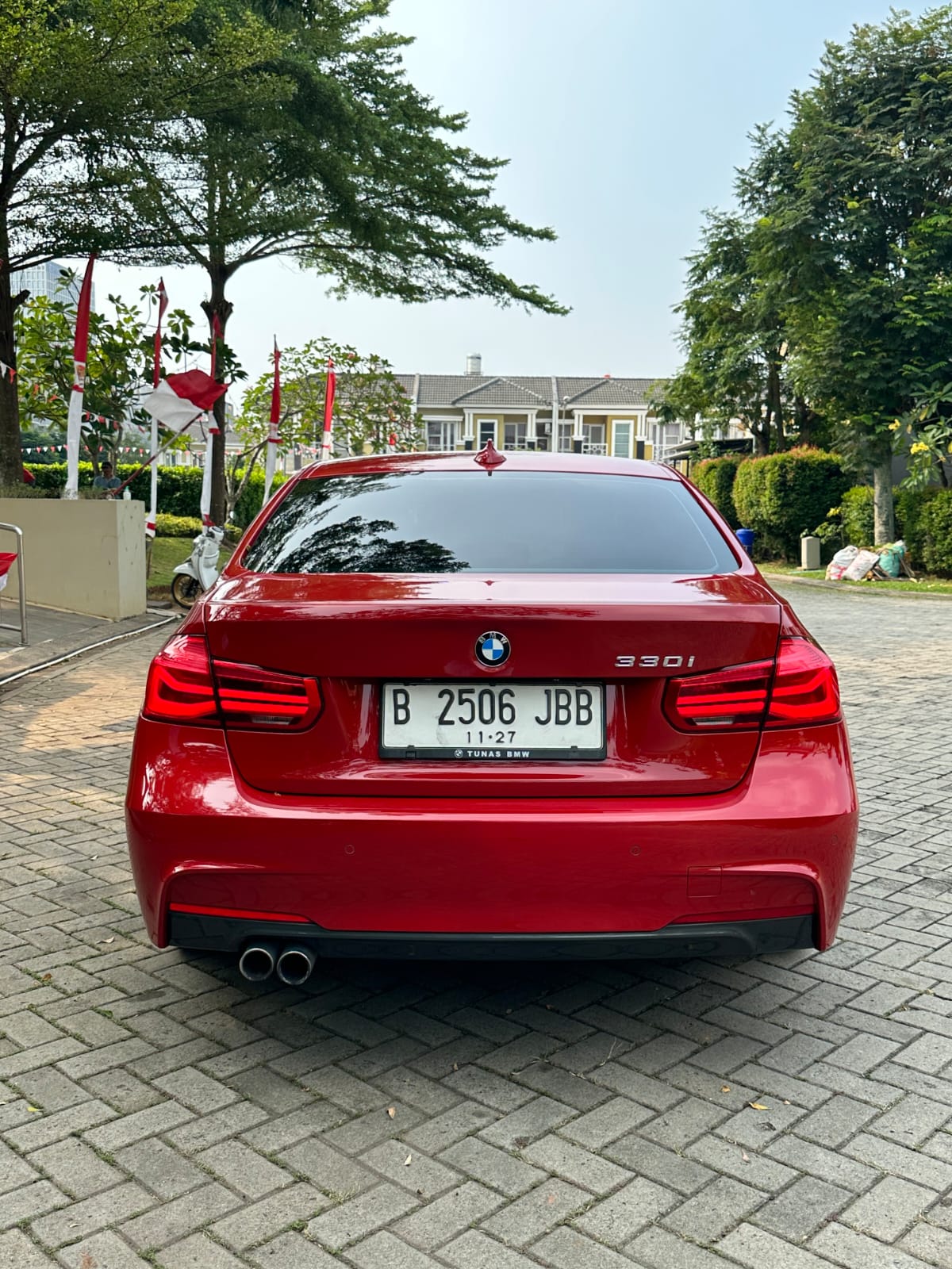 2017 BMW 3 Series Sedan  330i M Sport 2017 BMW 3 Series Sedan  330i M Sport