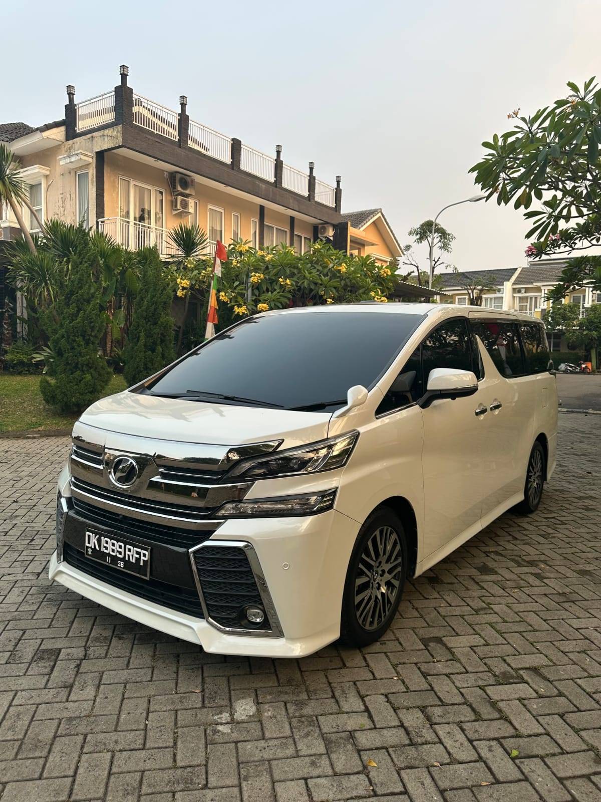 Old 2015 Toyota Vellfire  2.4 ZG AT AUDIOLESS 2.4 ZG AT AUDIOLESS
