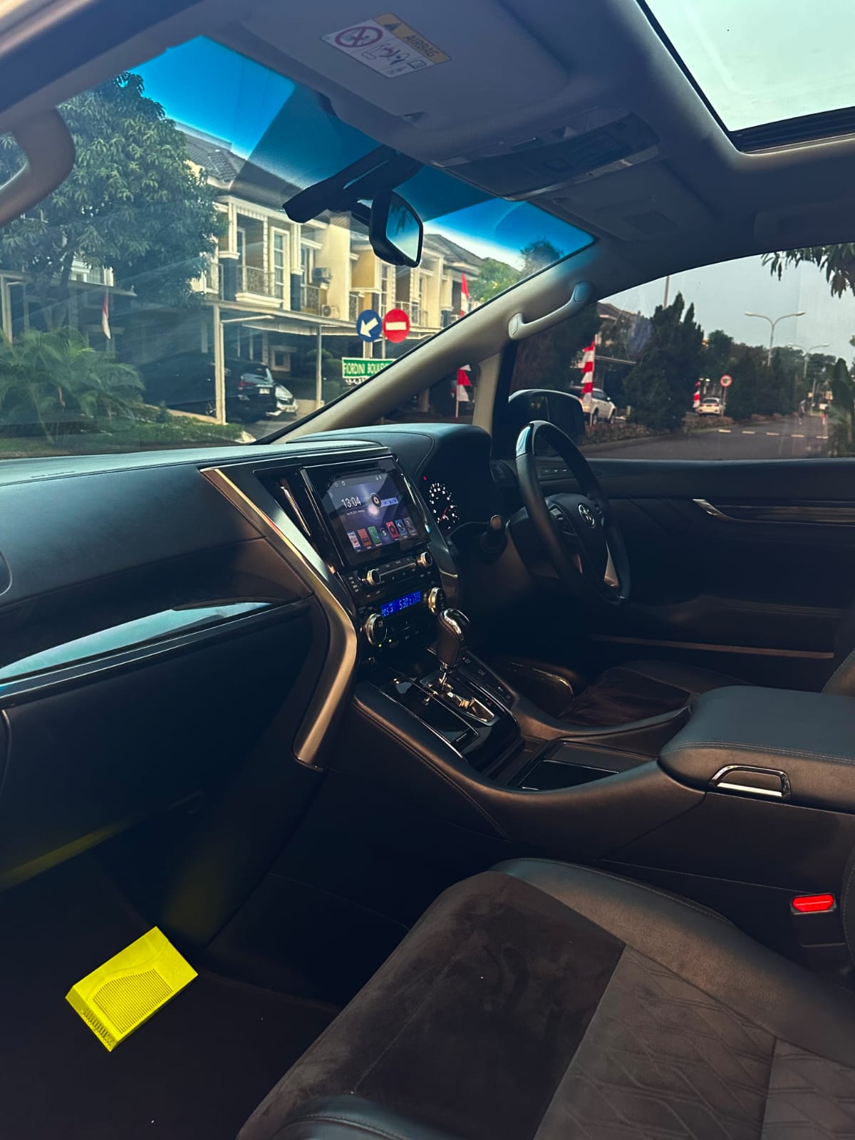 2015 Toyota Vellfire  2.4 ZG AT AUDIOLESS 2015 Toyota Vellfire  2.4 ZG AT AUDIOLESS