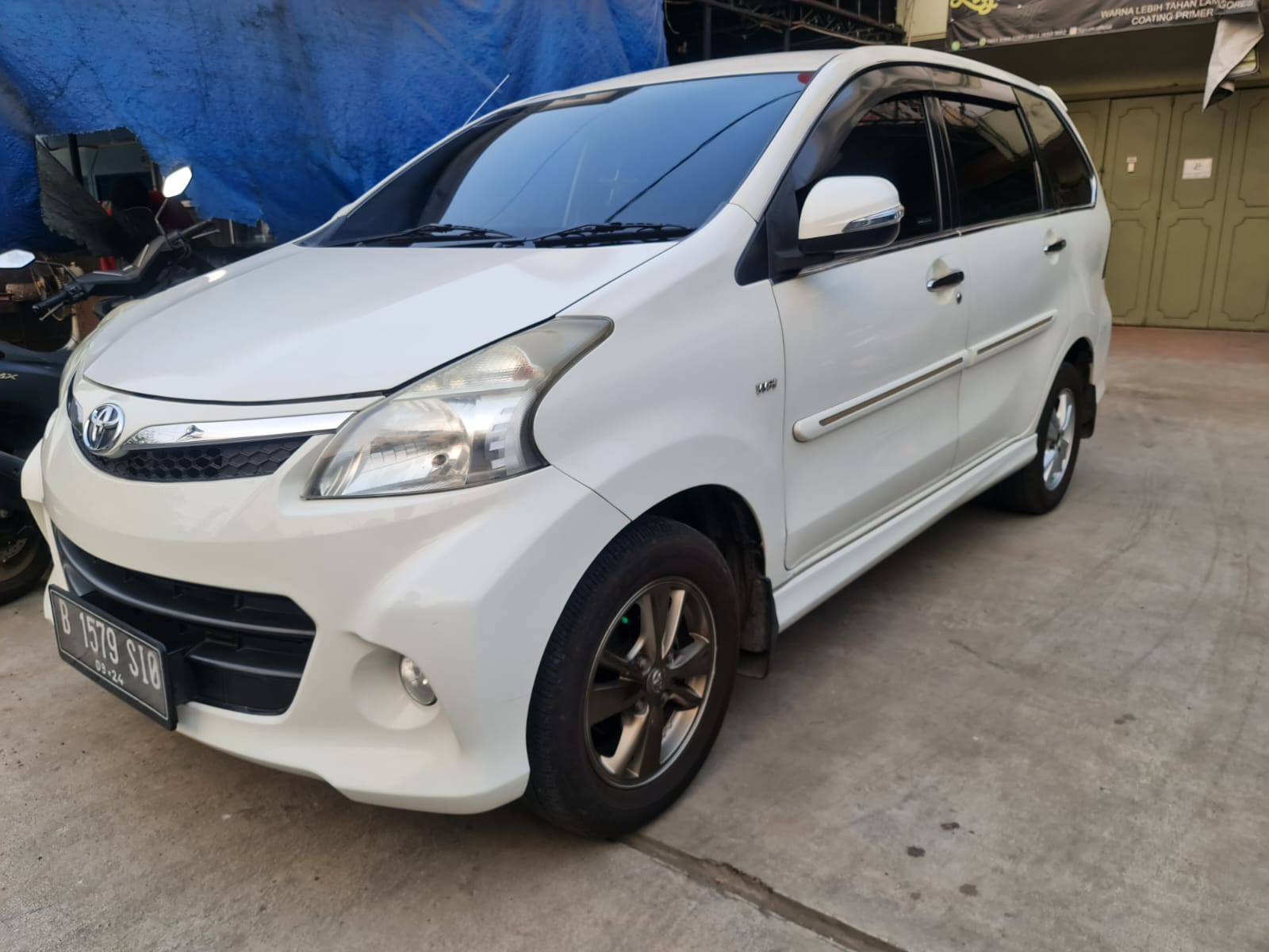 2014 Toyota Avanza Veloz  1500 VELOZ A/T LUX 2014 Toyota Avanza Veloz  1500 VELOZ A/T LUX