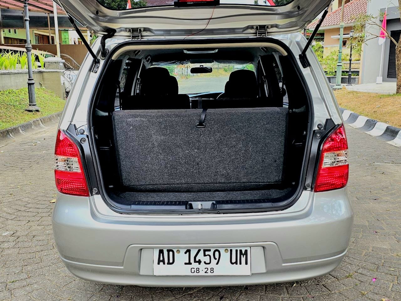 2013 Nissan Grand Livina 2013 Nissan Grand Livina