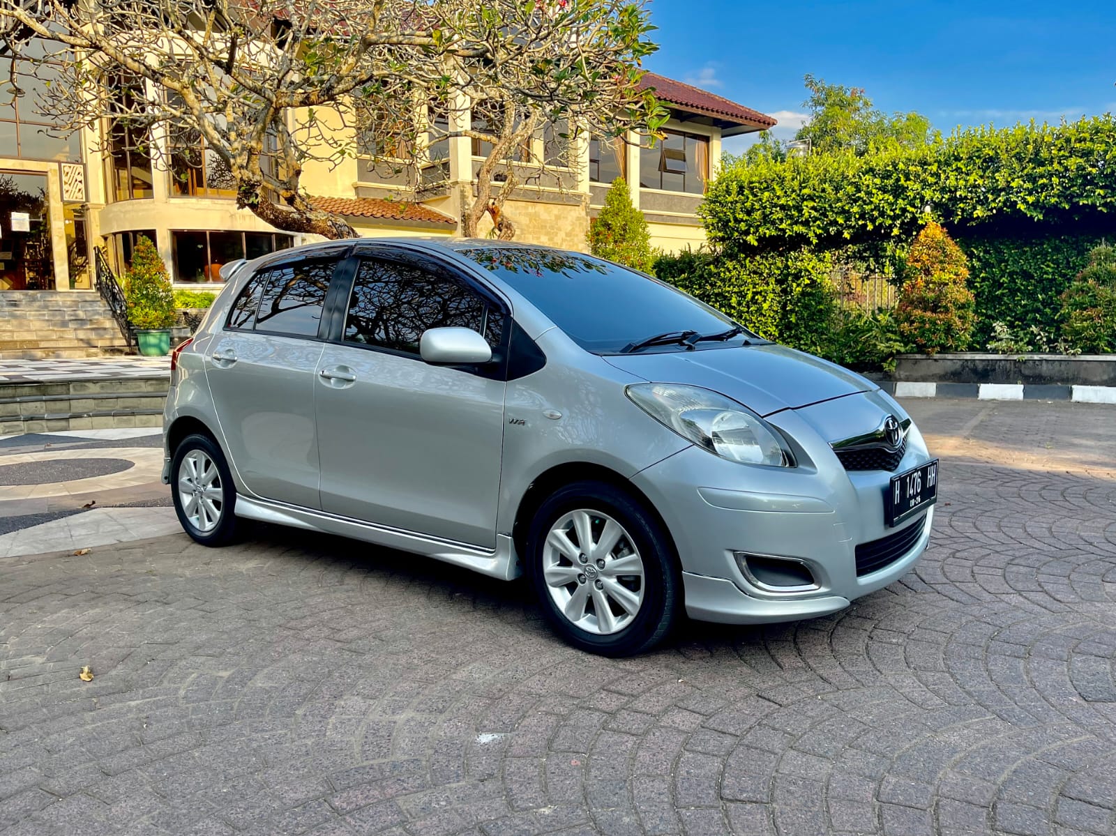 2012 Toyota Yaris 2012 Toyota Yaris