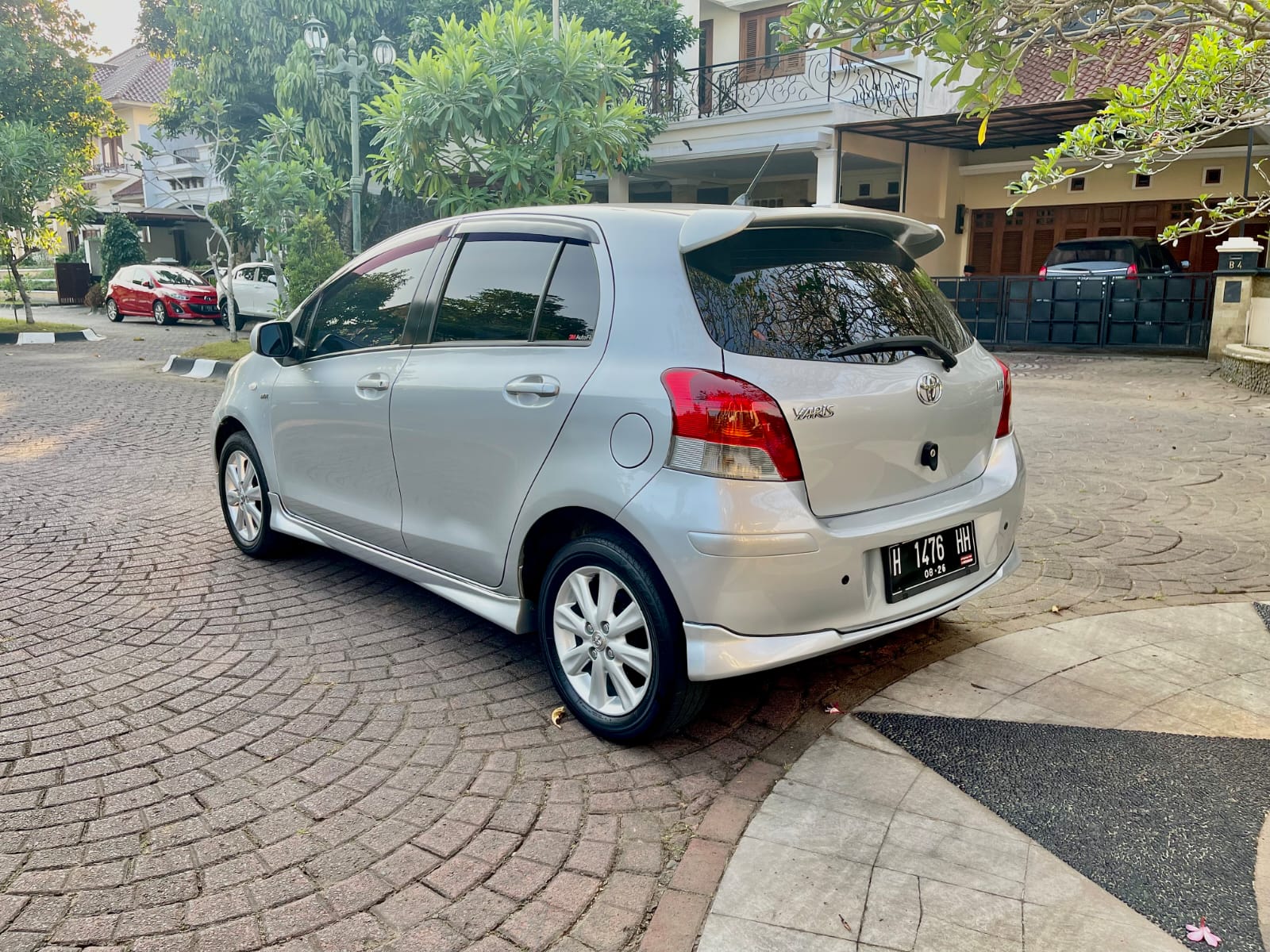 2012 Toyota Yaris 2012 Toyota Yaris