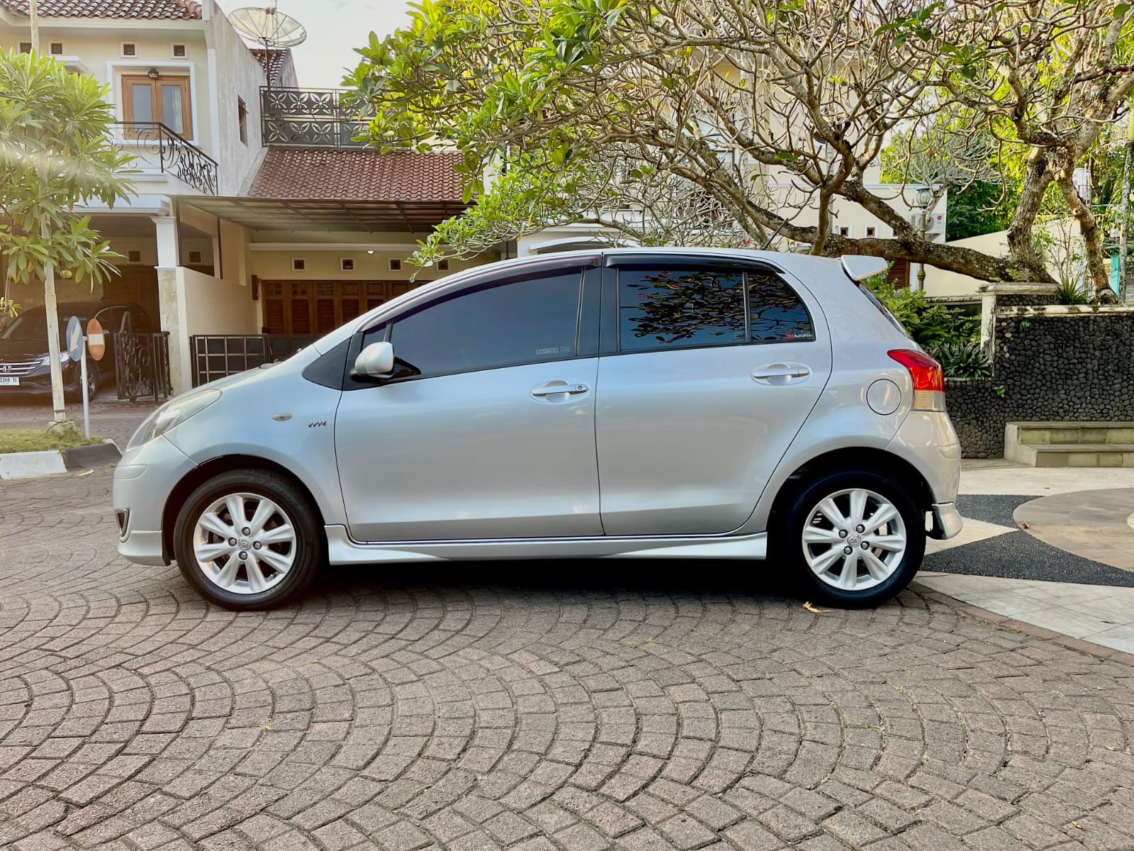 2012 Toyota Yaris 2012 Toyota Yaris