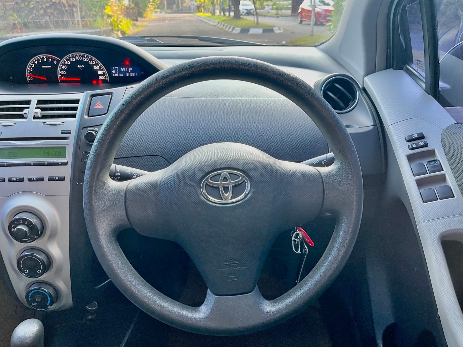 2012 Toyota Yaris 2012 Toyota Yaris