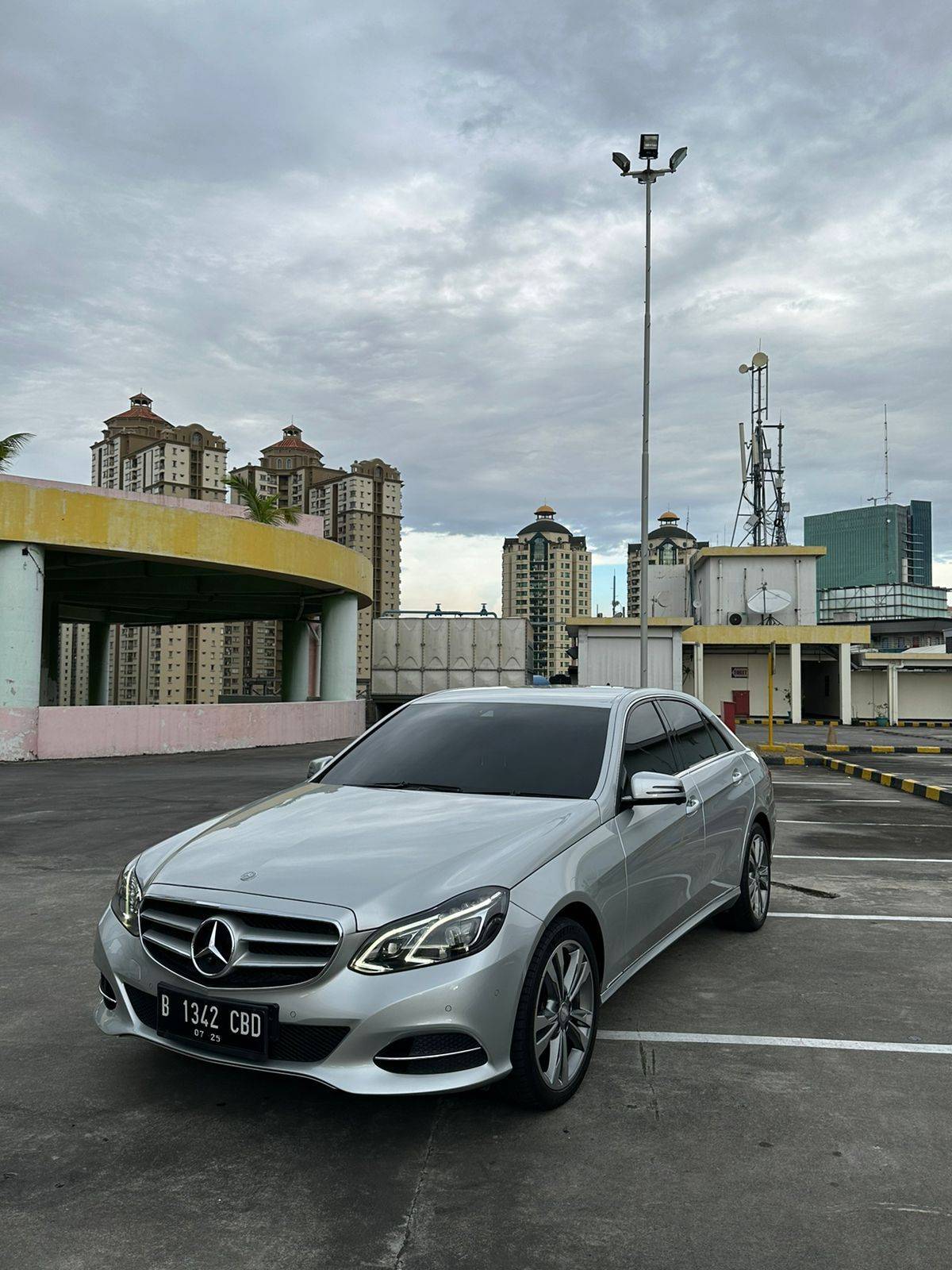 2014 Mercedes Benz E-Class 250 AVA FL 250 AVA FL bekas