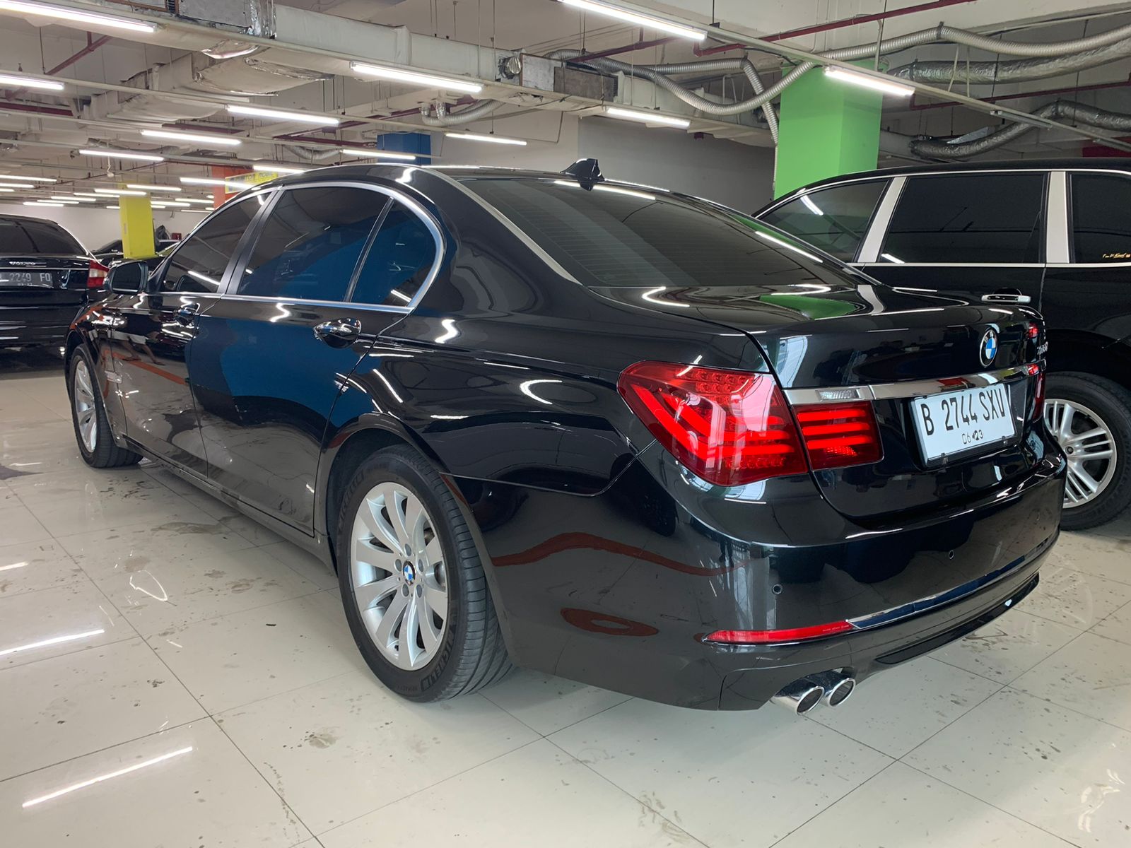 2013 BMW 7 Series Sedan 2013 BMW 7 Series Sedan