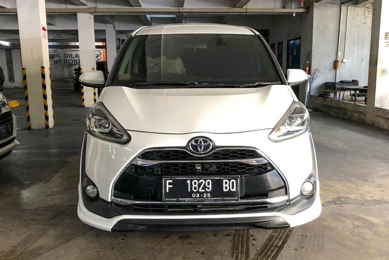 2017 Toyota Sienta 2017 Toyota Sienta