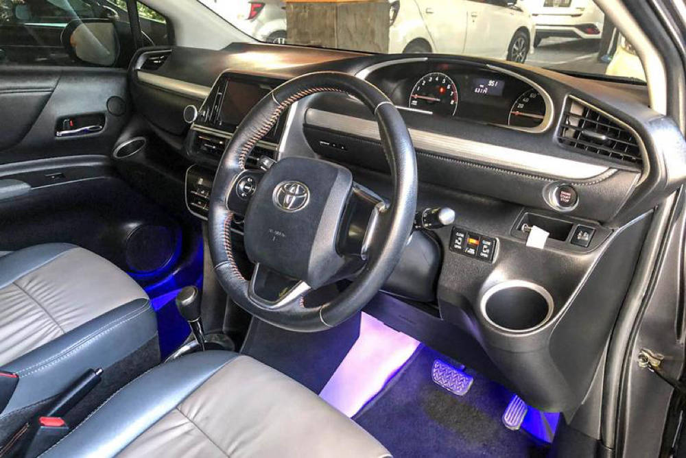 Dijual 2018 Toyota Sienta 1.5L V AT 1.5L V AT Bekas