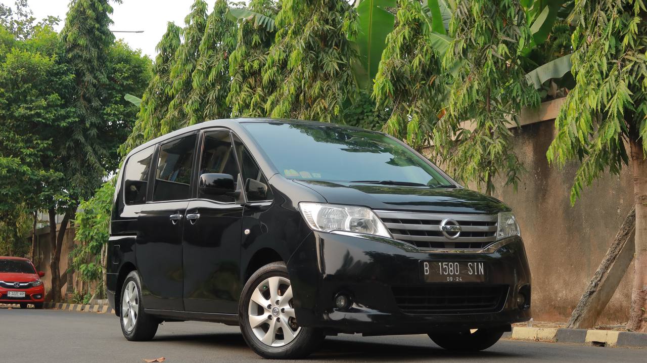 Old 2014 Nissan Serena  2.0 A/T 2.0 A/T