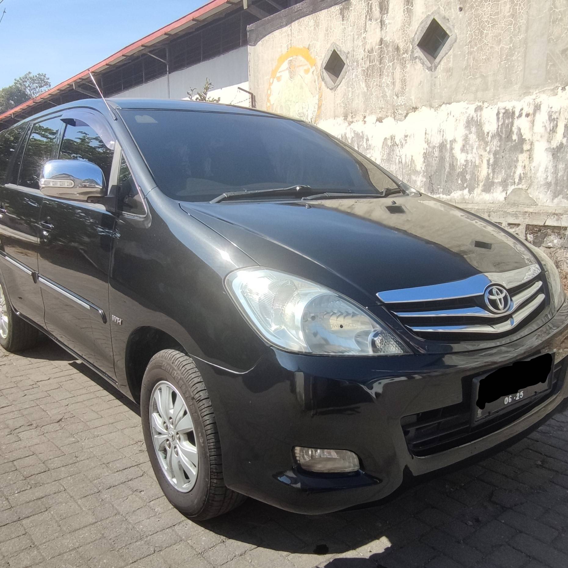 Second Hand 2010 Toyota Kijang Innova Second Hand 2010 Toyota Kijang Innova