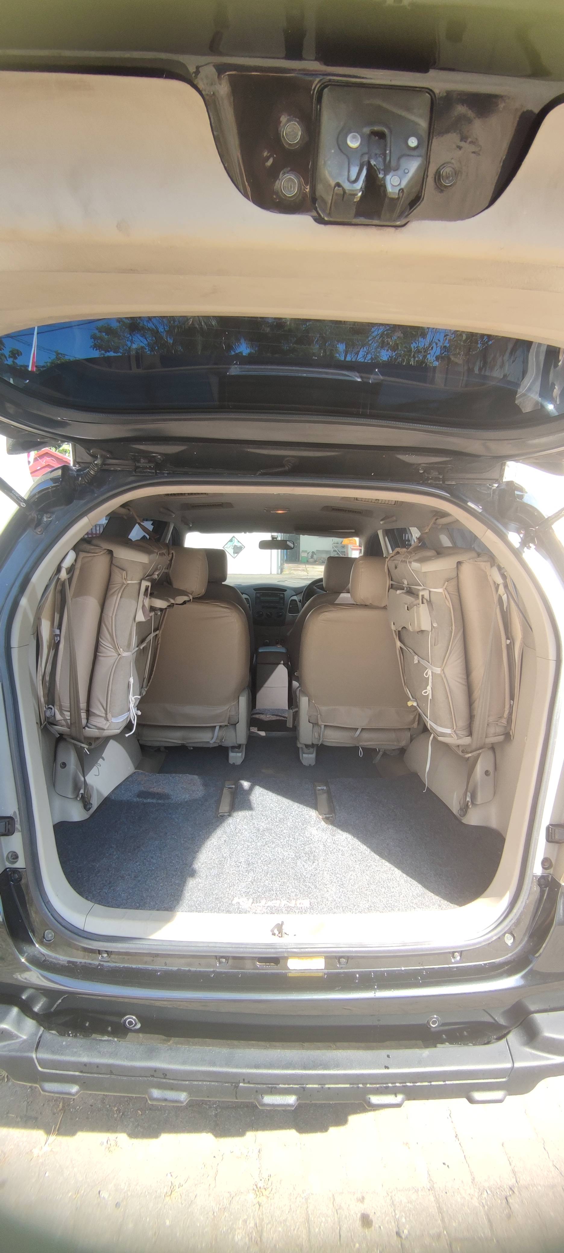 2010 Toyota Kijang Innova 2010 Toyota Kijang Innova