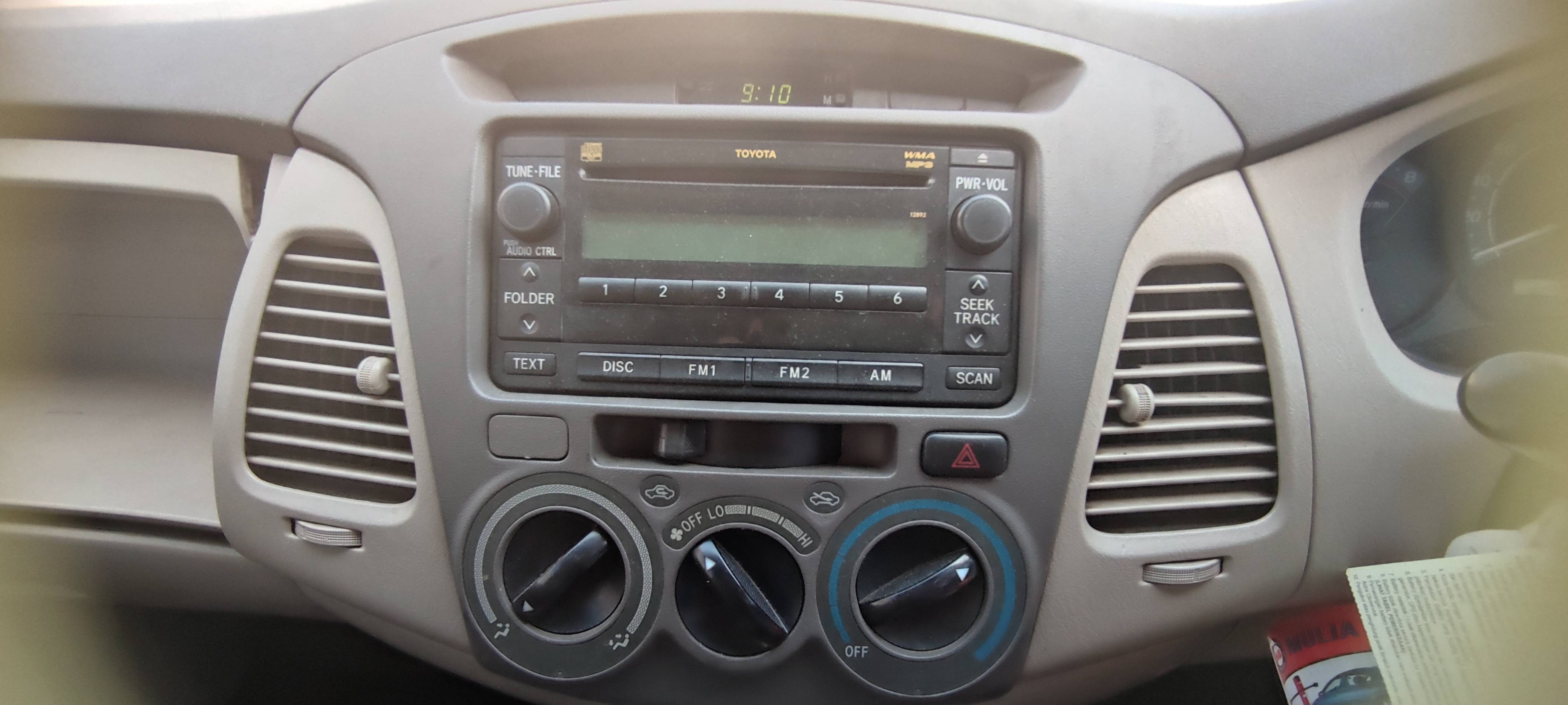 2010 Toyota Kijang Innova 2010 Toyota Kijang Innova