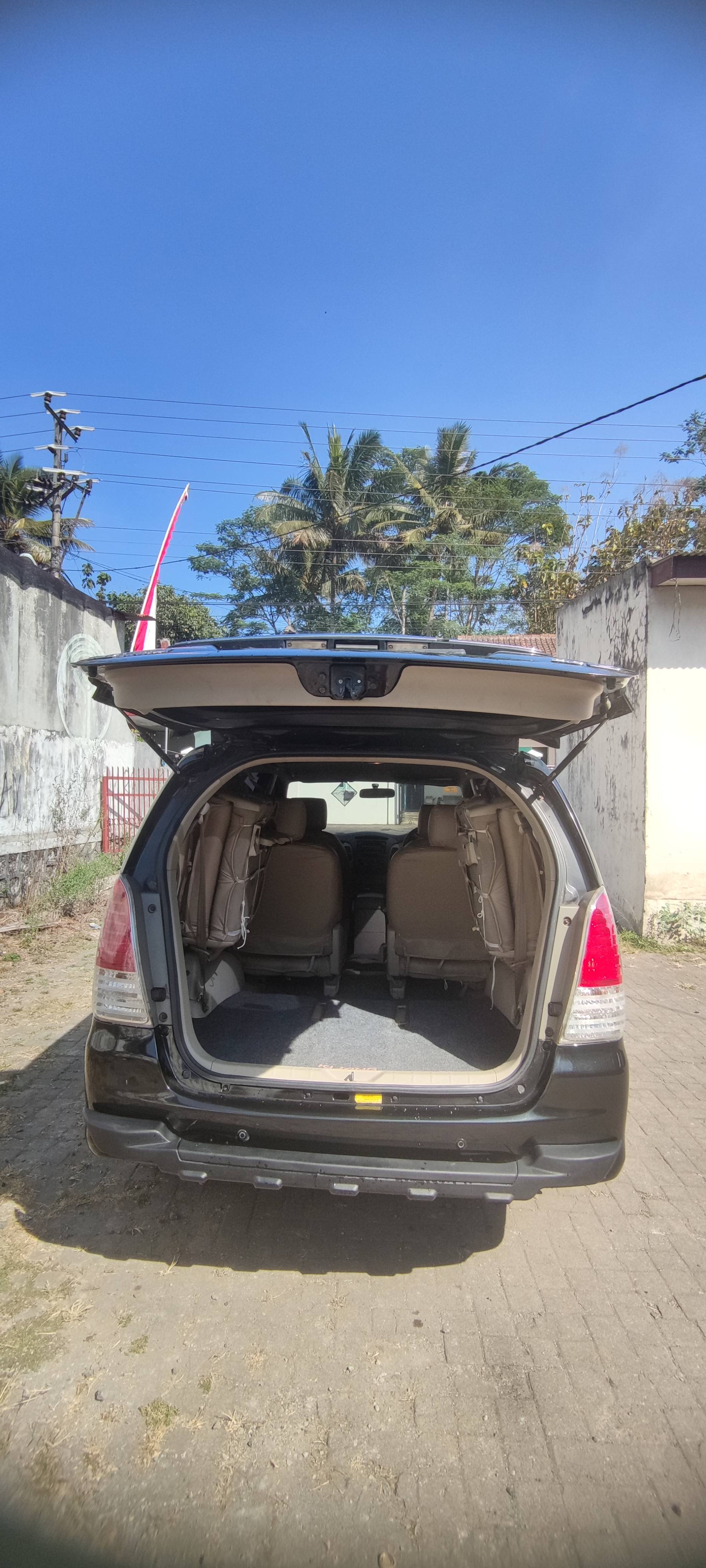 2010 Toyota Kijang Innova 2010 Toyota Kijang Innova