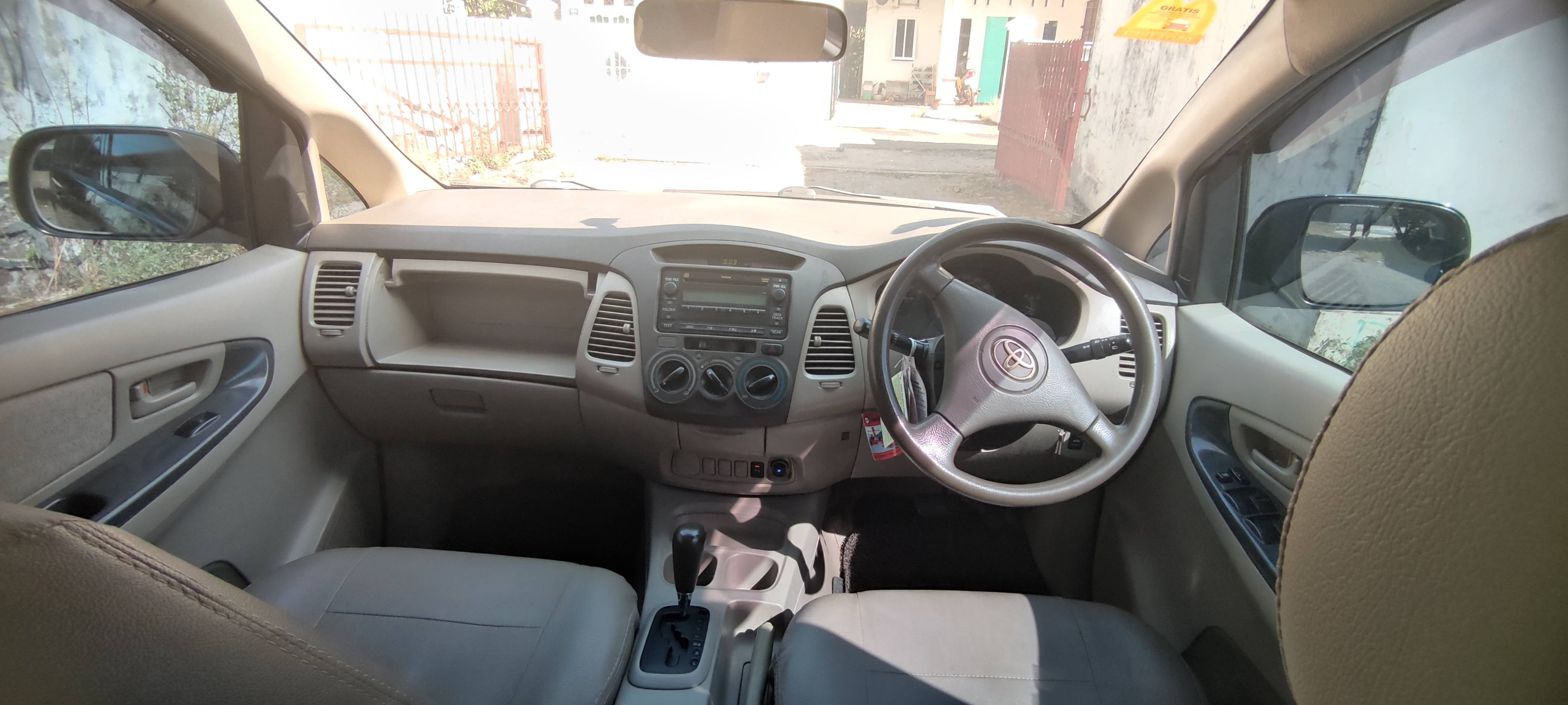 2010 Toyota Kijang Innova 2010 Toyota Kijang Innova