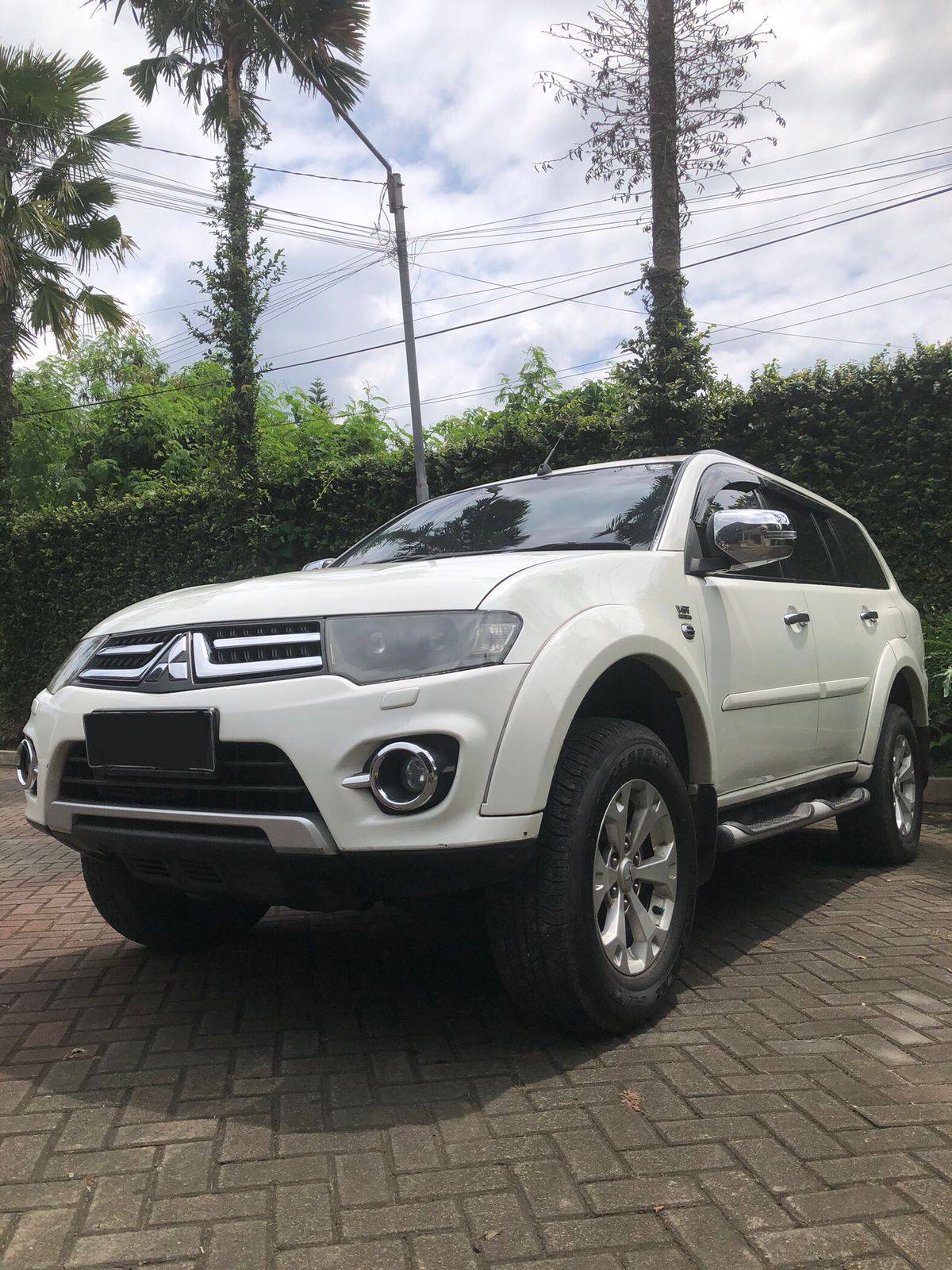 Second Hand 2013 Mitsubishi Pajero Sport  Second Hand 2013 Mitsubishi Pajero Sport