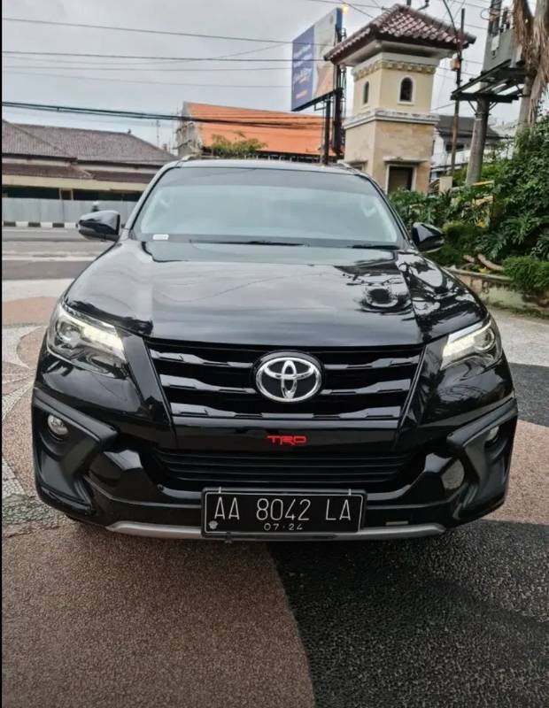 2019 Toyota Fortuner 2.4 VRZ AT 4x4 2.4 VRZ AT 4x4 bekas