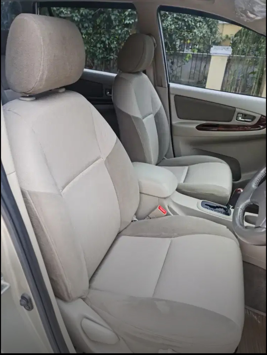 2012 Toyota Kijang Innova 2012 Toyota Kijang Innova