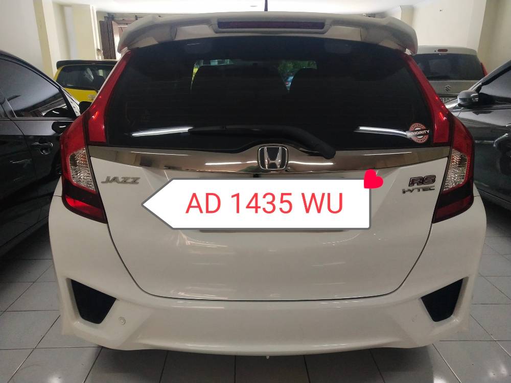 Dijual 2015 Honda Jazz RS CVT RS CVT Bekas