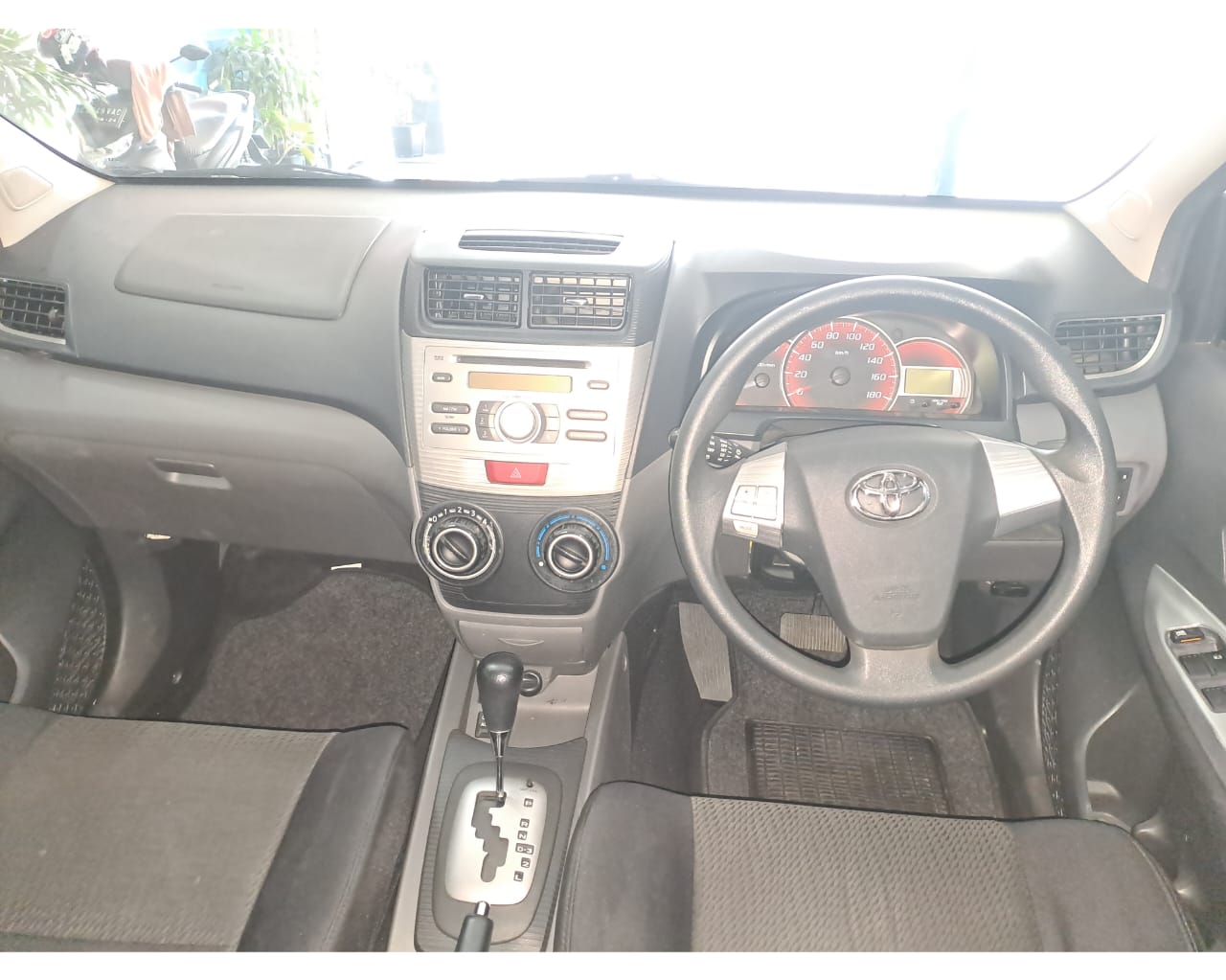 2014 Toyota Avanza Veloz 2014 Toyota Avanza Veloz