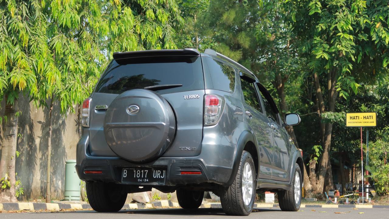 2014 Daihatsu Terios  TX AT TX AT tua