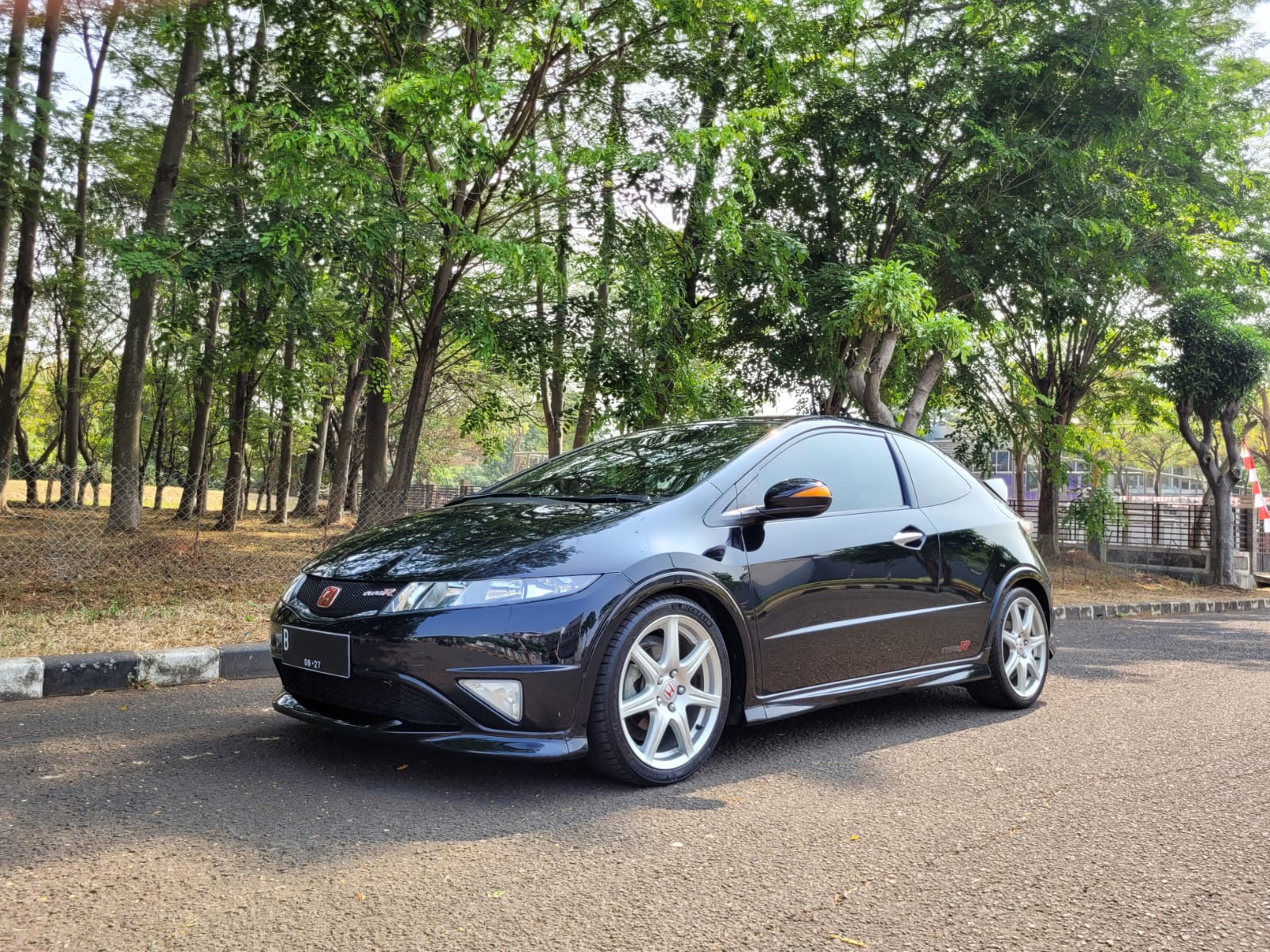 Second Hand 2007 Honda Civic Type R 6-Speed MT Second Hand 2007 Honda Civic Type R 6-Speed MT