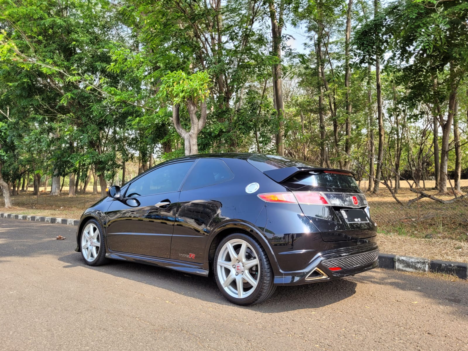 2007 Honda Civic Type R 6-Speed MT 2007 Honda Civic Type R 6-Speed MT