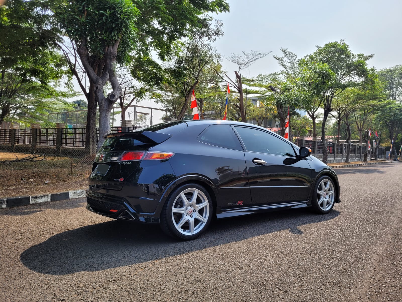 2007 Honda Civic Type R 6-Speed MT 2007 Honda Civic Type R 6-Speed MT