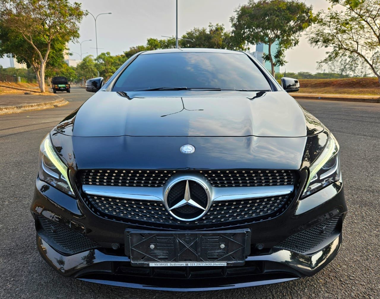 Second Hand 2017 Mercedes Benz CLA-Class  200 AMG Line Second Hand 2017 Mercedes Benz CLA-Class  200 AMG Line