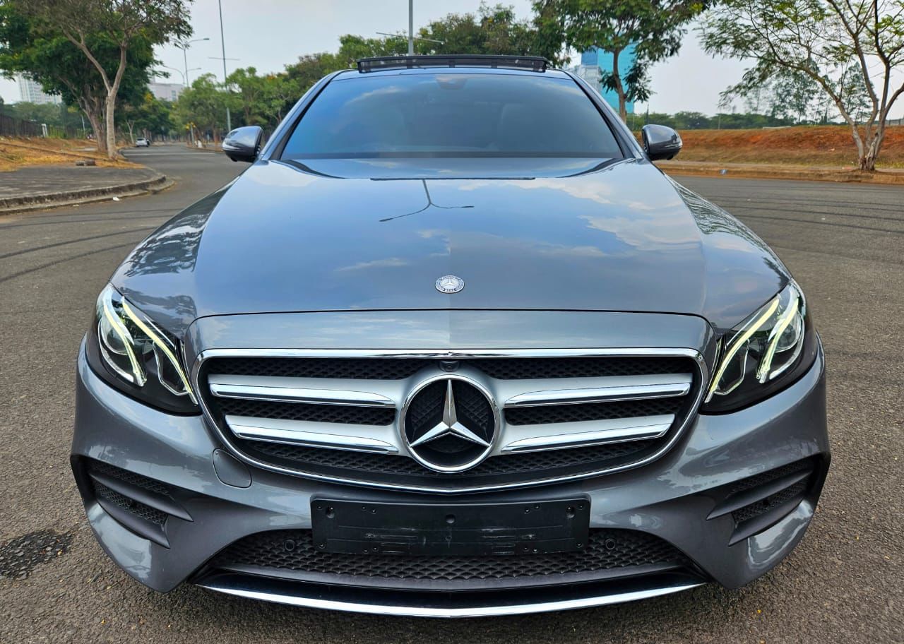2017 Mercedes Benz E-Class  E 300 AMG Line