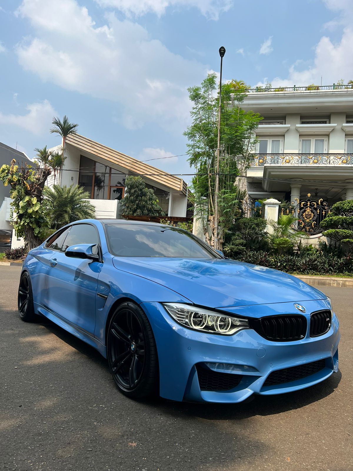 Second Hand 2015 BMW M4 Coupe  3.0 L AT Second Hand 2015 BMW M4 Coupe  3.0 L AT