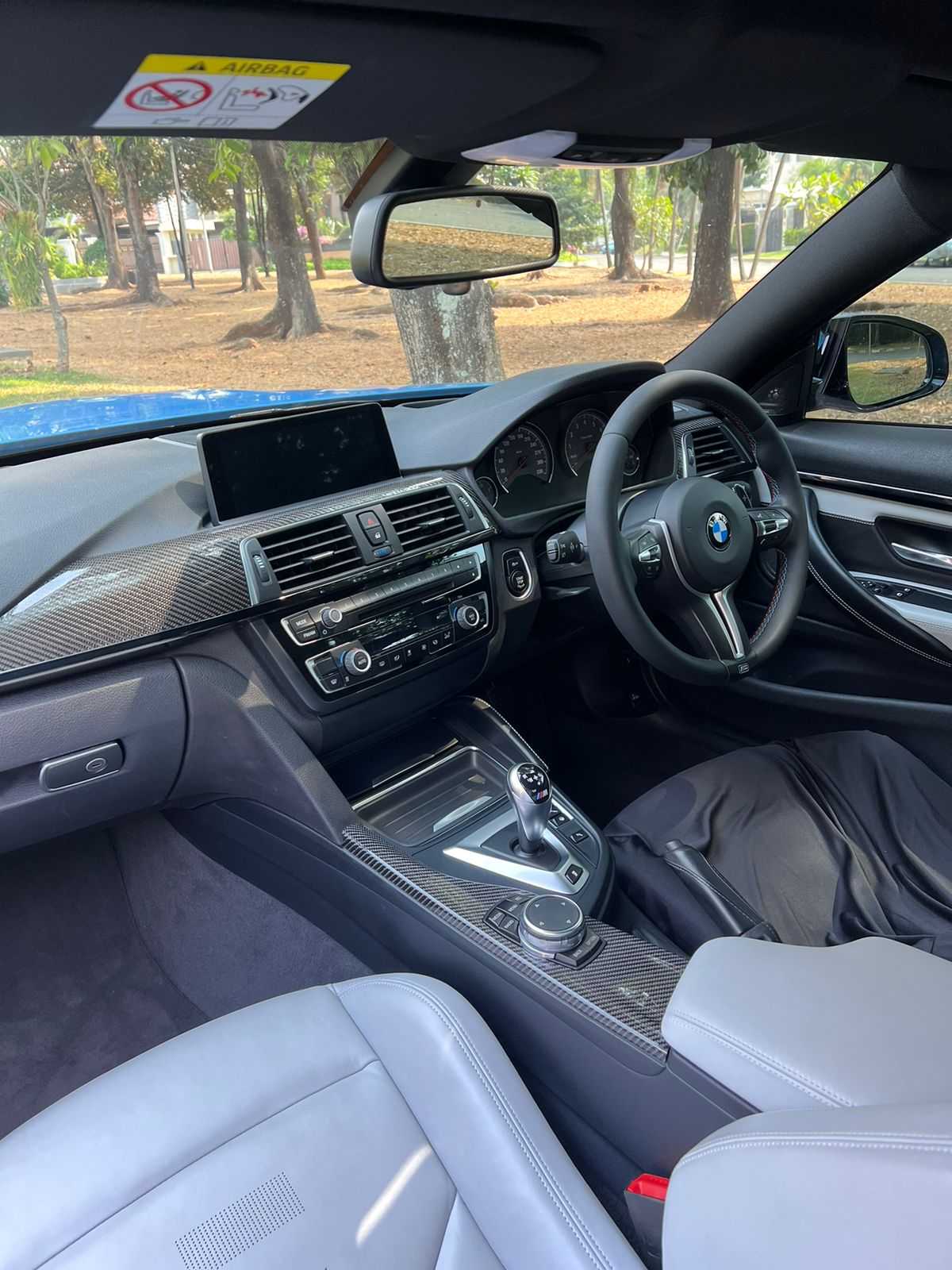 2015 BMW M4 Coupe  3.0 L AT 2015 BMW M4 Coupe  3.0 L AT