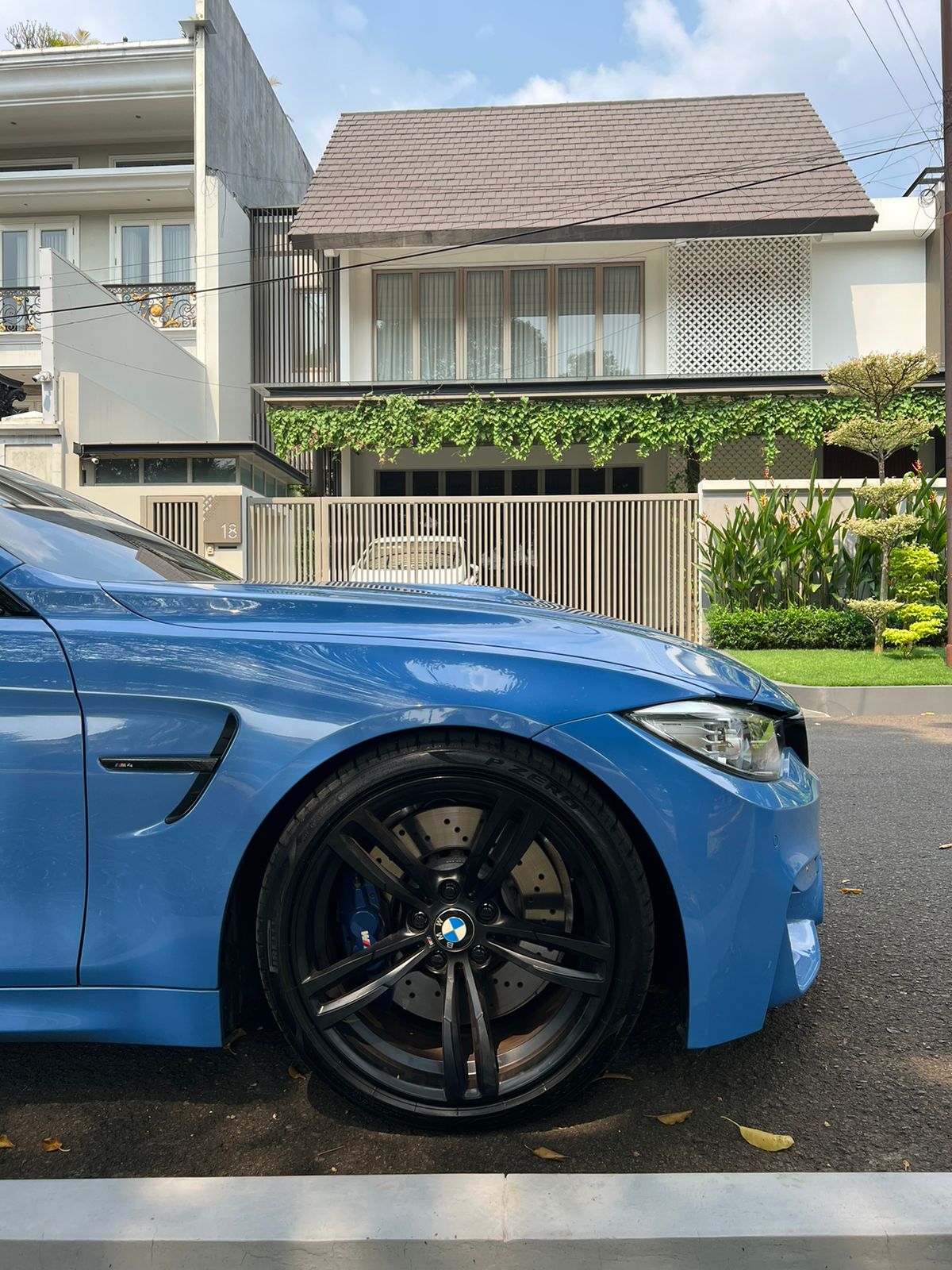 2015 BMW M4 Coupe  3.0 L AT 2015 BMW M4 Coupe  3.0 L AT