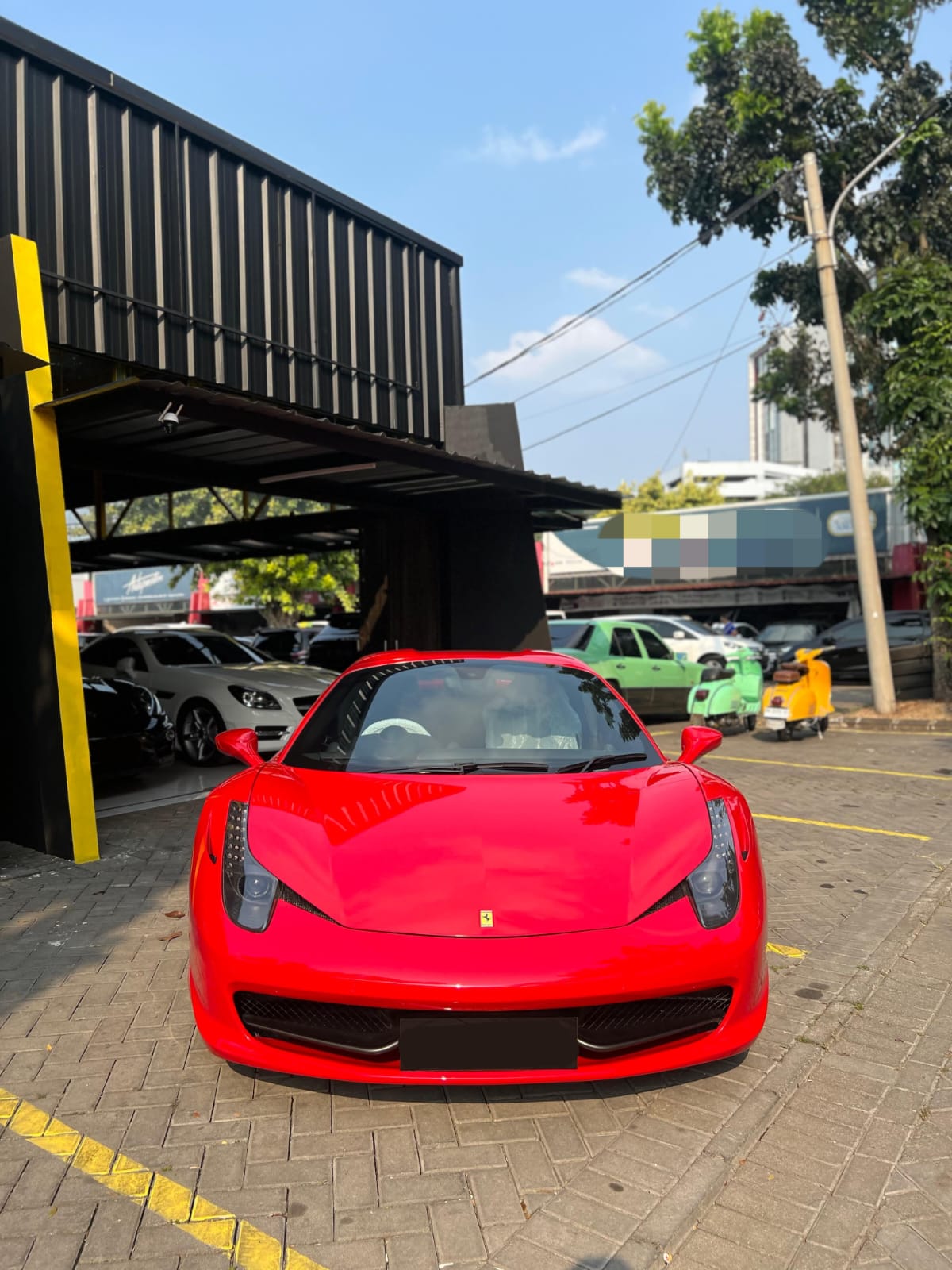 Second Hand 2012 Ferrari 458 Spider 458 SPIDER Second Hand 2012 Ferrari 458 Spider 458 SPIDER